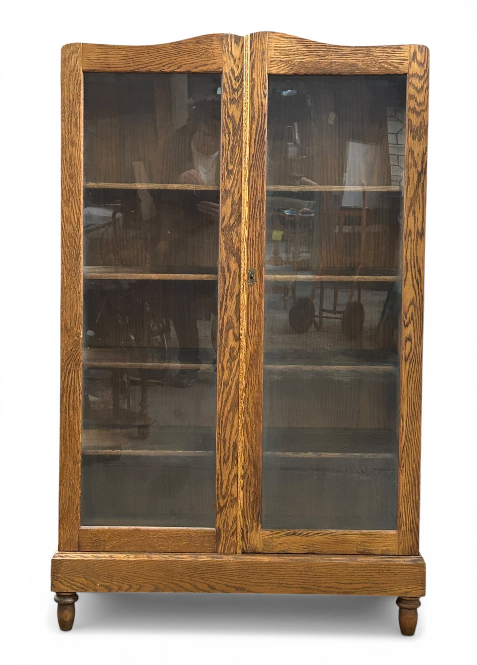 Oak Display Cabinet. - 2