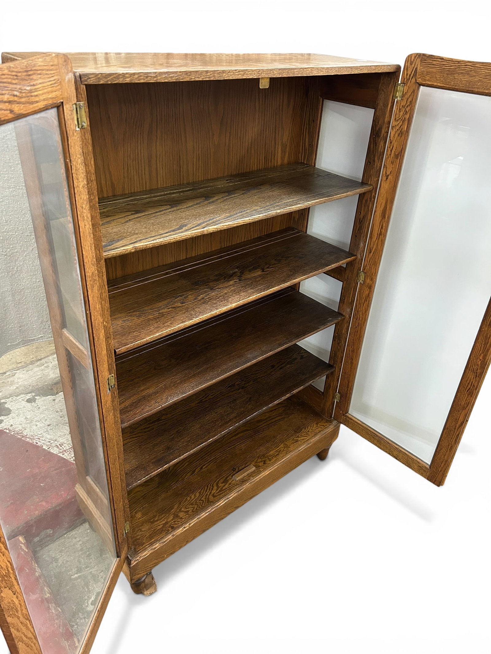Oak Display Cabinet. - 6
