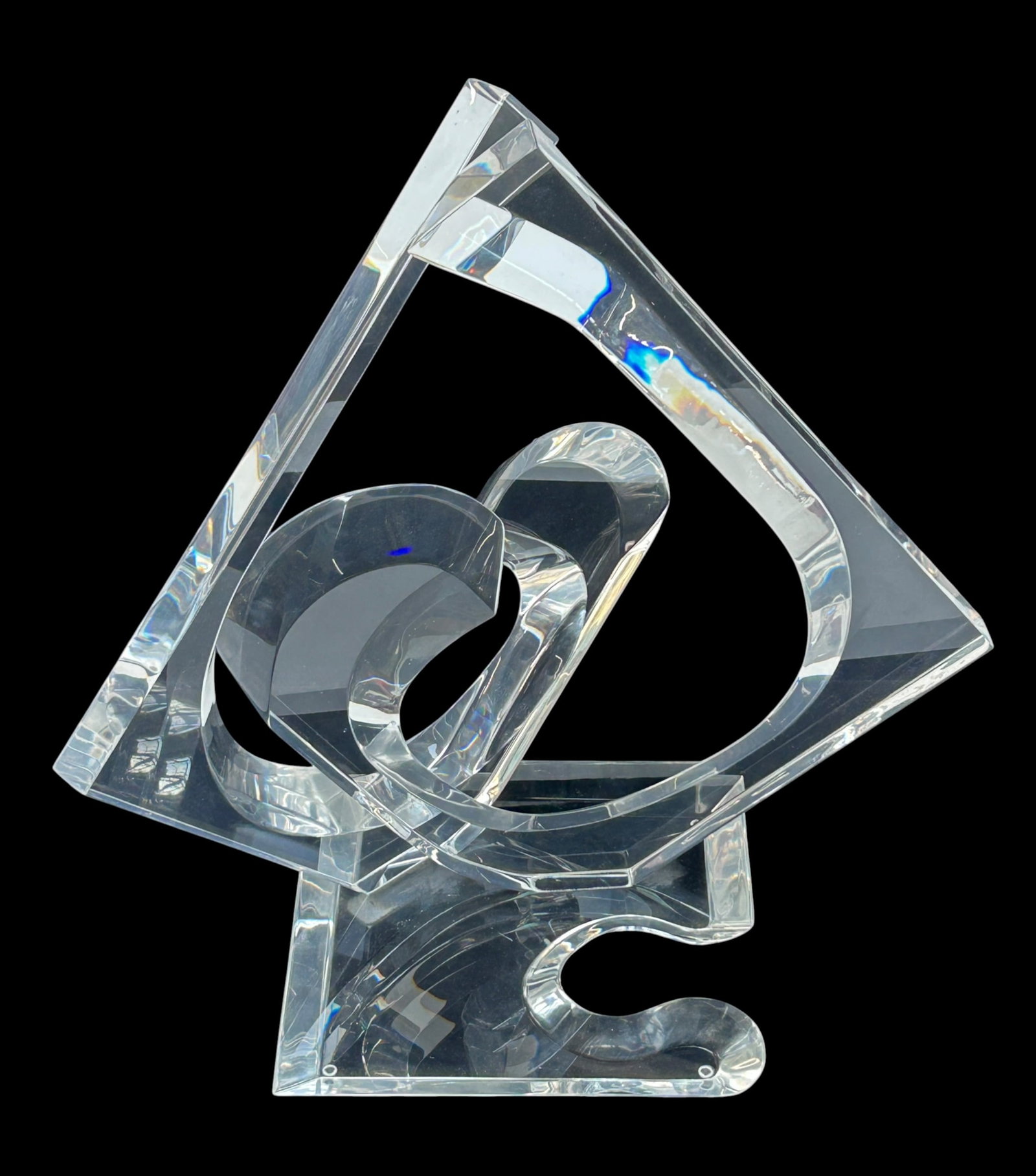 Hivo Van Teal Abstract Lucite Sculpture.: It looks to be in overall good condition. It measures 25 1/4" x 16 1/2" x 25 1/4". Third-party shipping or personal pickup is required. Please see our website for our shipping recommendations.