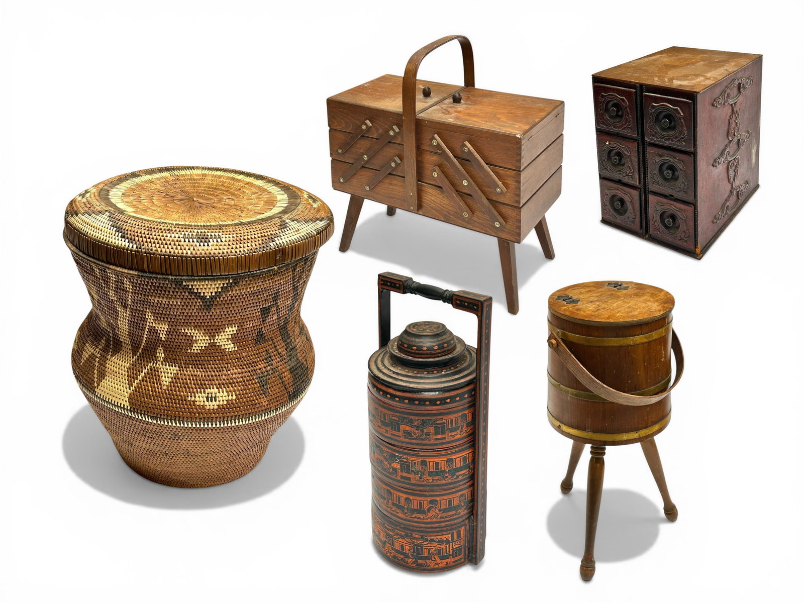 Lot: Sewing Cabinet, Raffia Basket, Sewing Basket. (1 of 19)