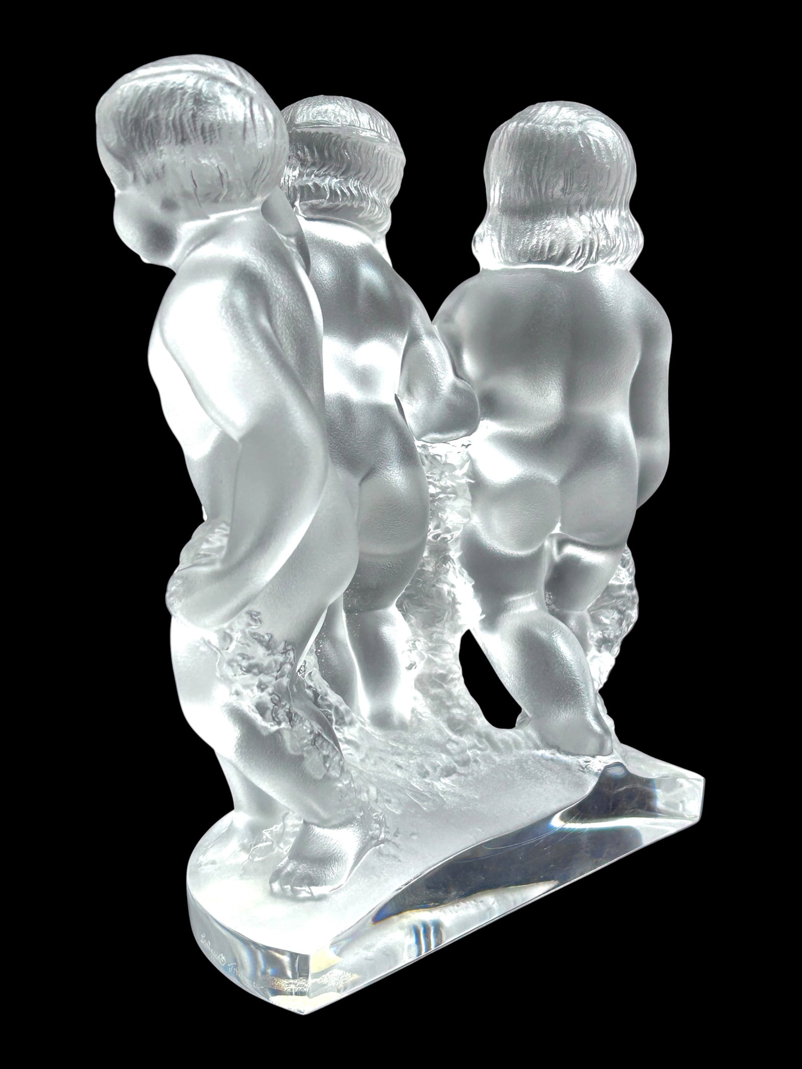 Lalique France "Luxembourg" Frosted Sculpture. - 11