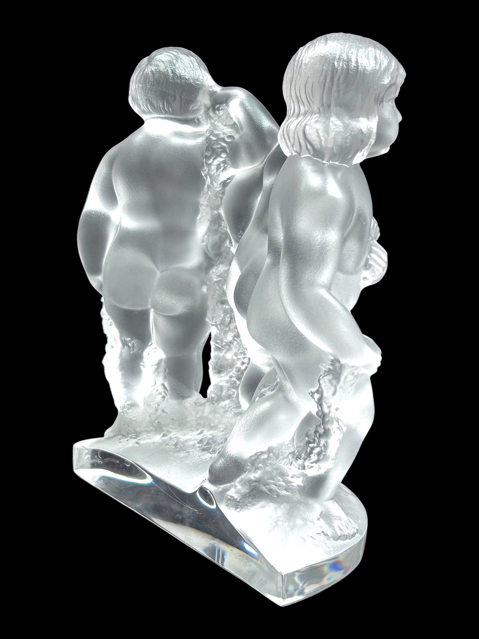 Lalique France "Luxembourg" Frosted Sculpture. - 12