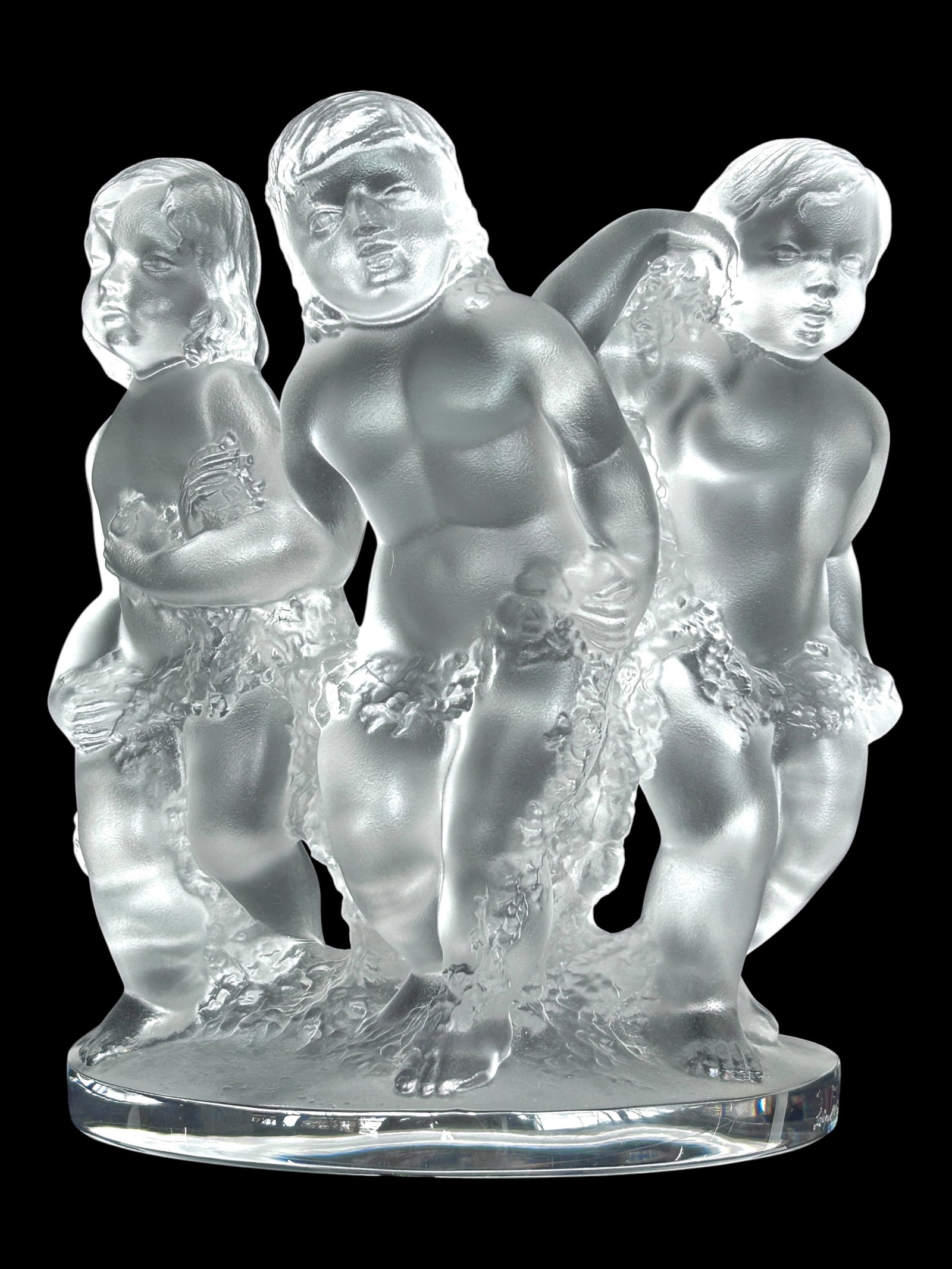 Lalique France "Luxembourg" Frosted Sculpture. - 16