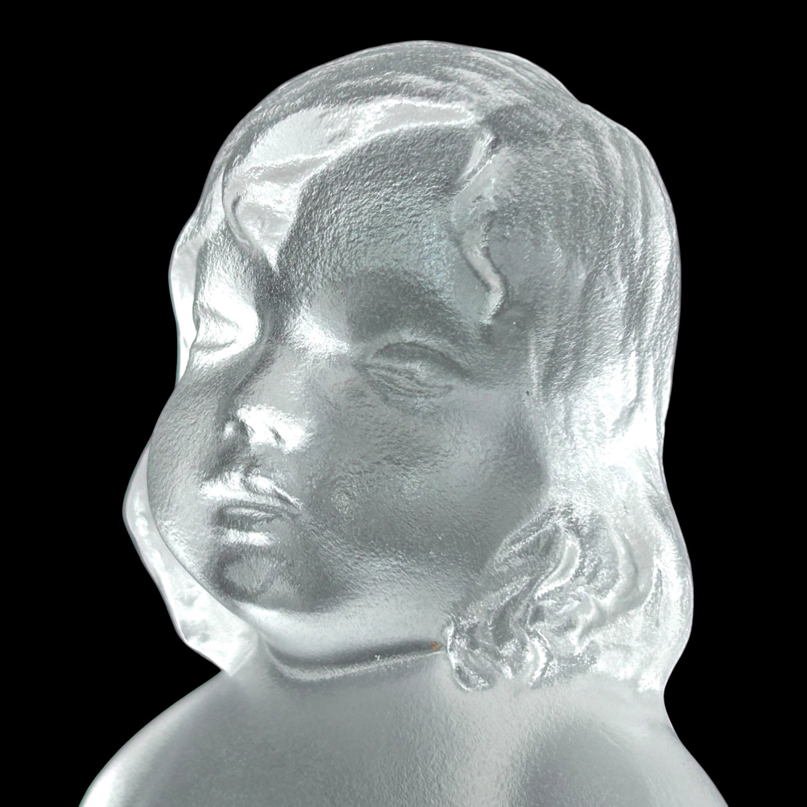 Lalique France "Luxembourg" Frosted Sculpture. - 19