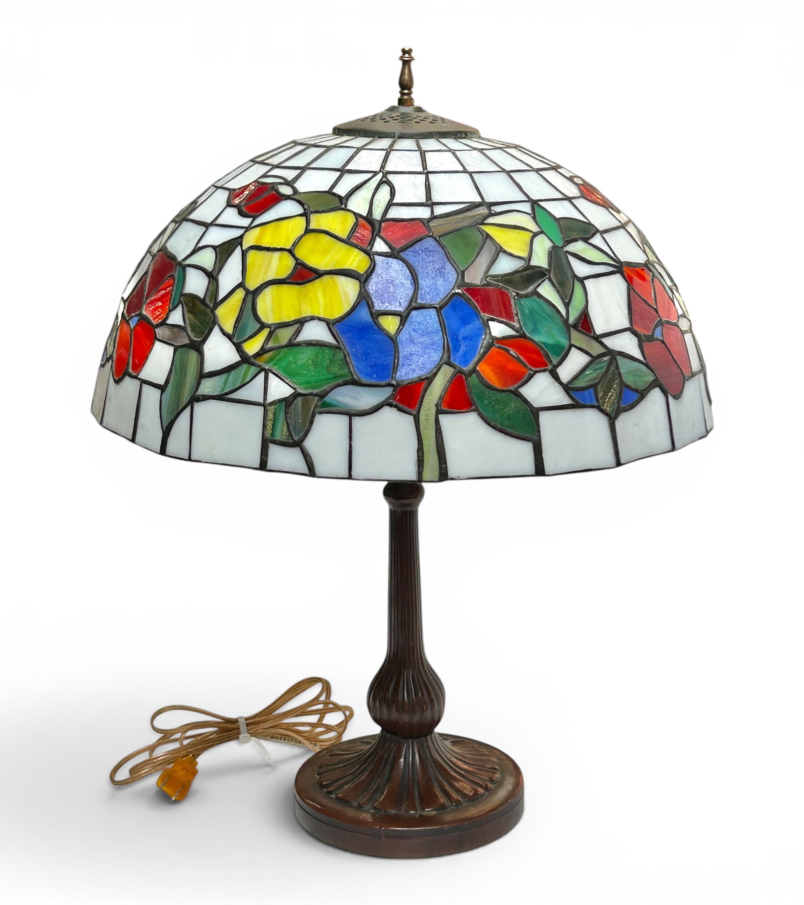 Stained Glass Lamp w/ Flower Motif.: Overall, the lamp looks to be in nice cosmetic condition. However, most of the on/off knob has broken off, leaving just a nub. The lamp dimensions are 6 1/2" x 6 1/2" x 22". The shade measures 16 3/8"
