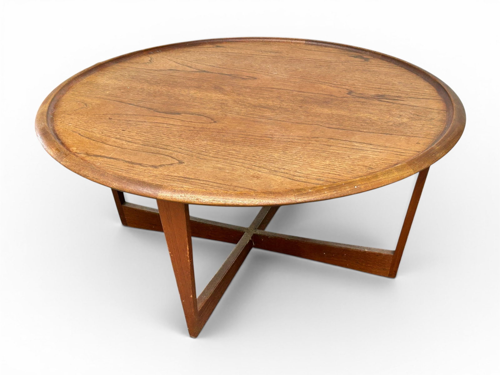 Danish Mid Century Modern Teak Round Coffee Table. (1 of 6)