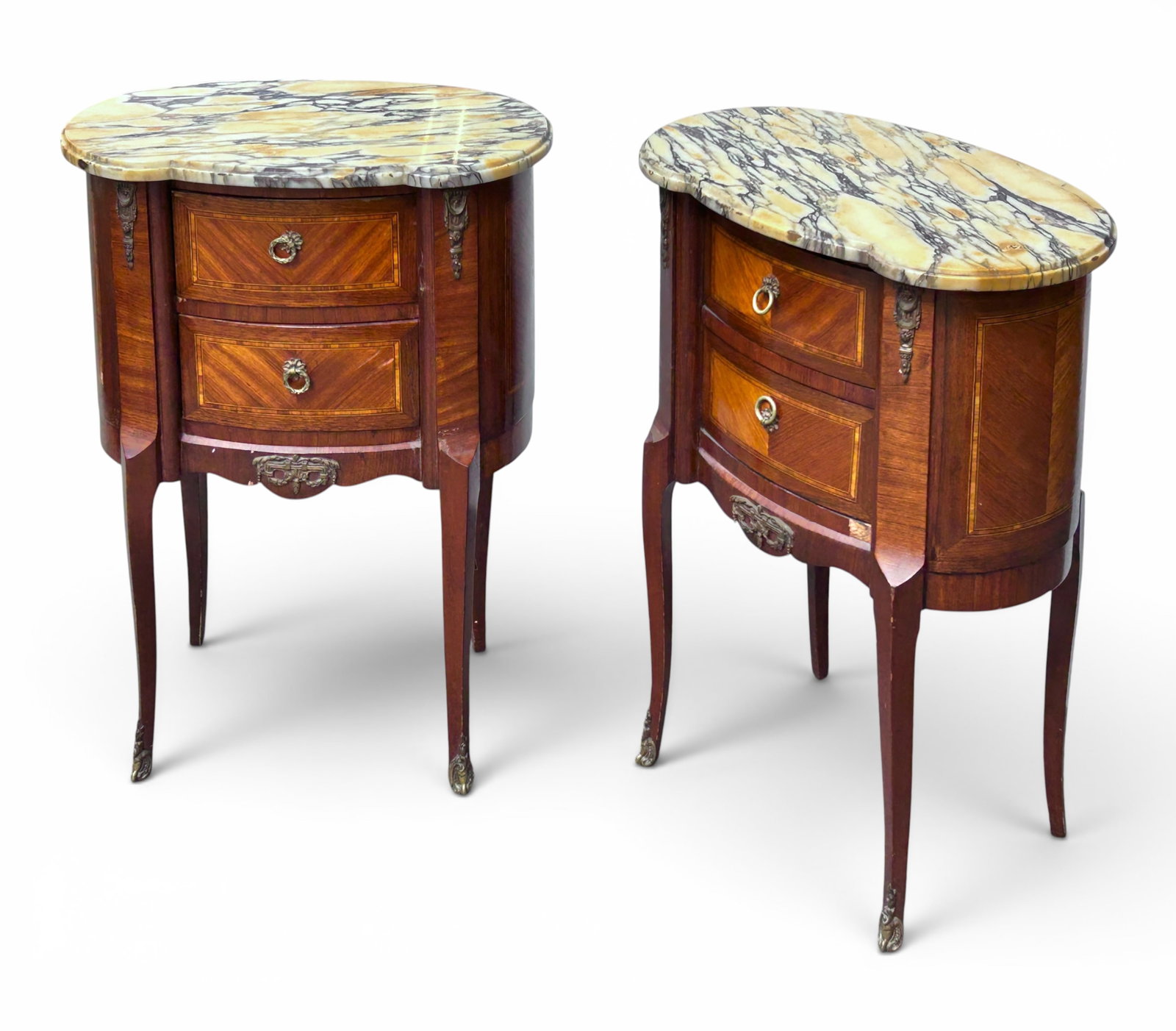 Pr. French Louis XV Style Marble Top Stands.: The kidney-shaped antique commodes, side tables, or stands have inlaid wood decorations, 2 drawers, yellow/orange and black marble tops, and ornate hardware on the drawers, sides, apron, and legs. The