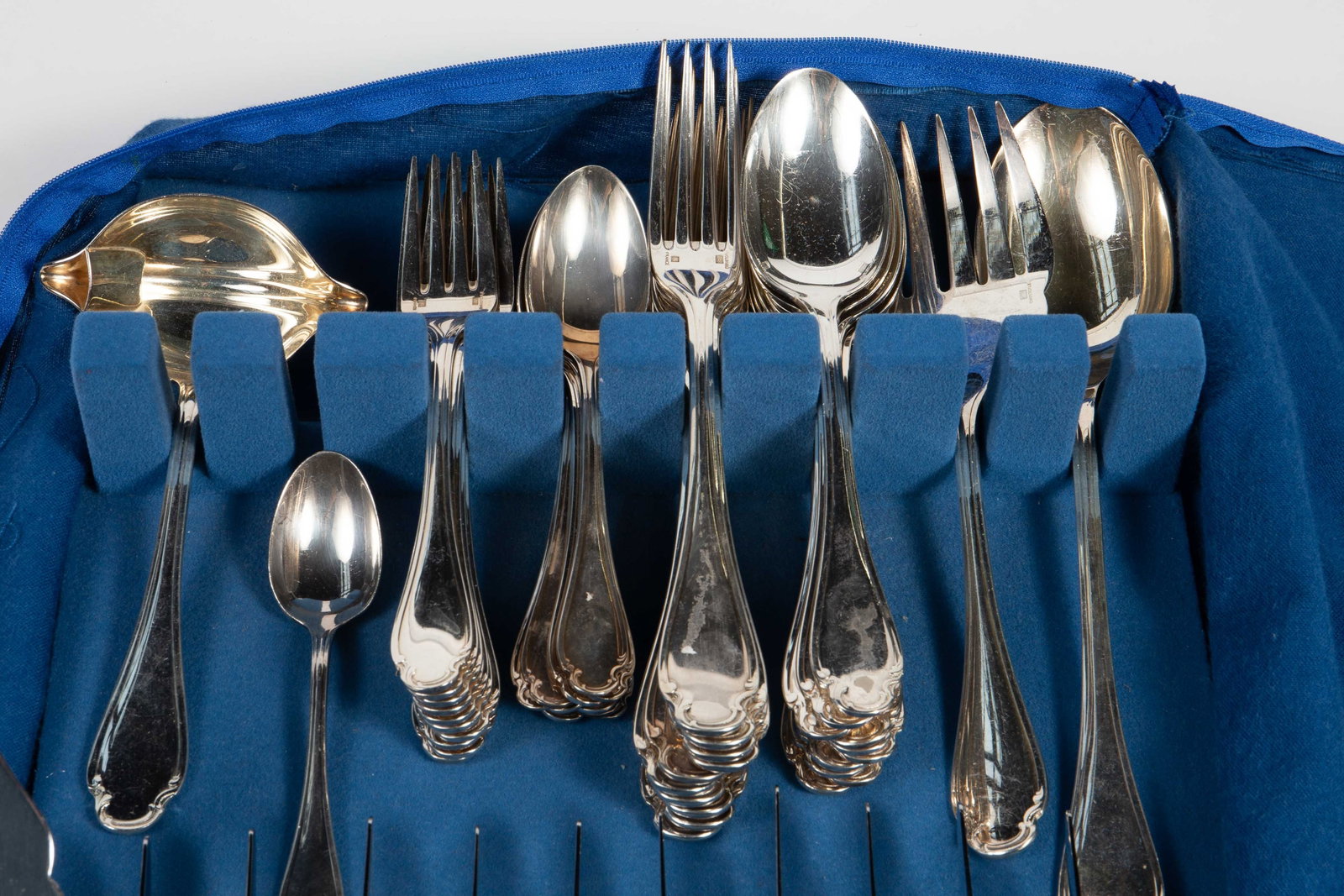 Christofle "Pompadour" Silverplate Flatware Set. - 2