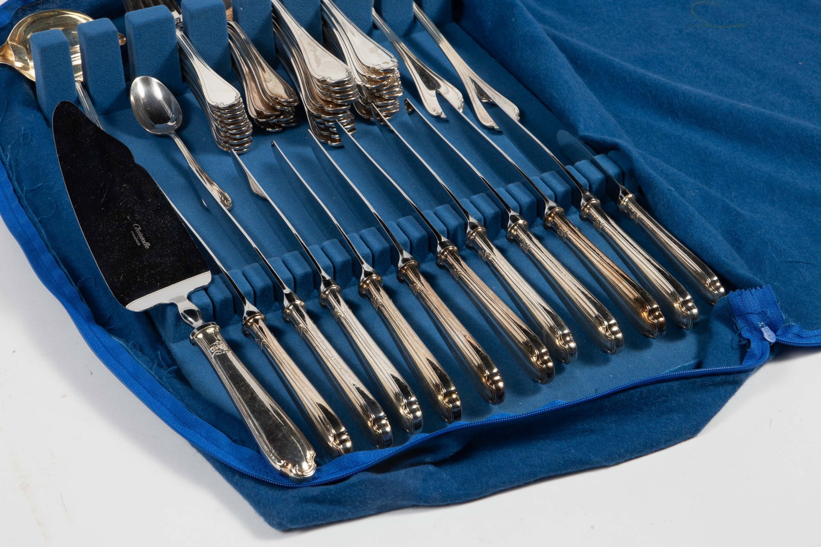 Christofle "Pompadour" Silverplate Flatware Set. - 3