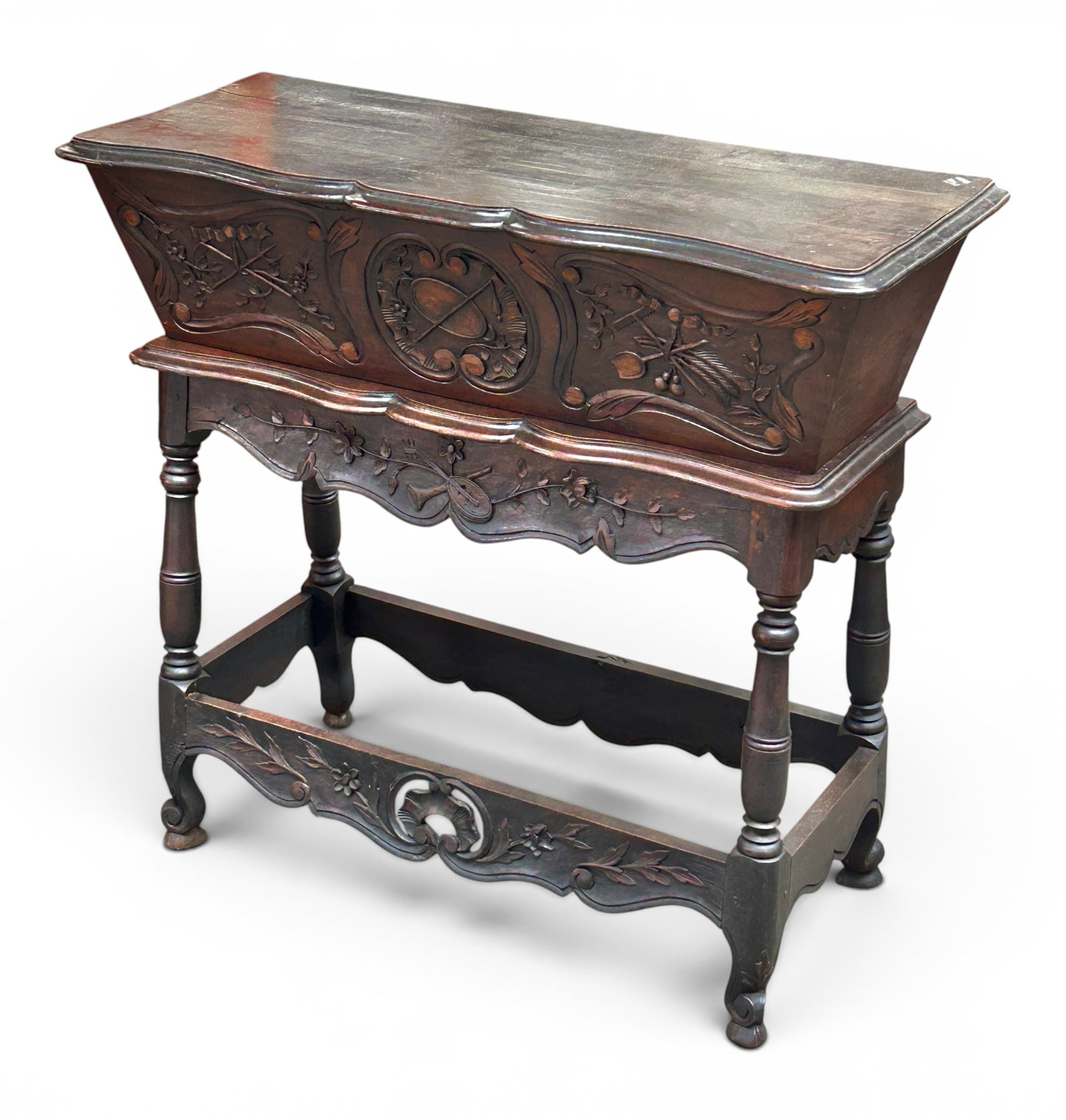 French Provincial Dough Box or Petrin on Stand. (1 of 15)