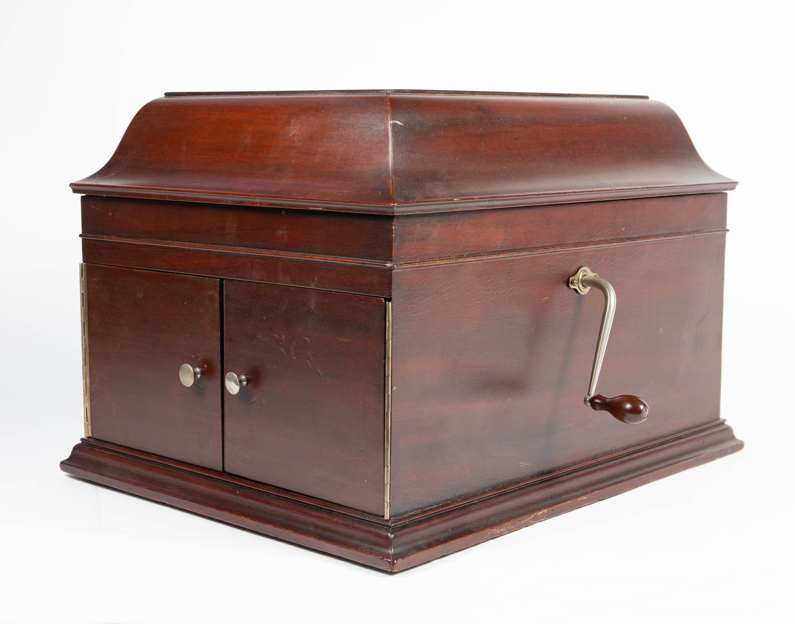Victrola Table Top Phonograph in Case. - 5