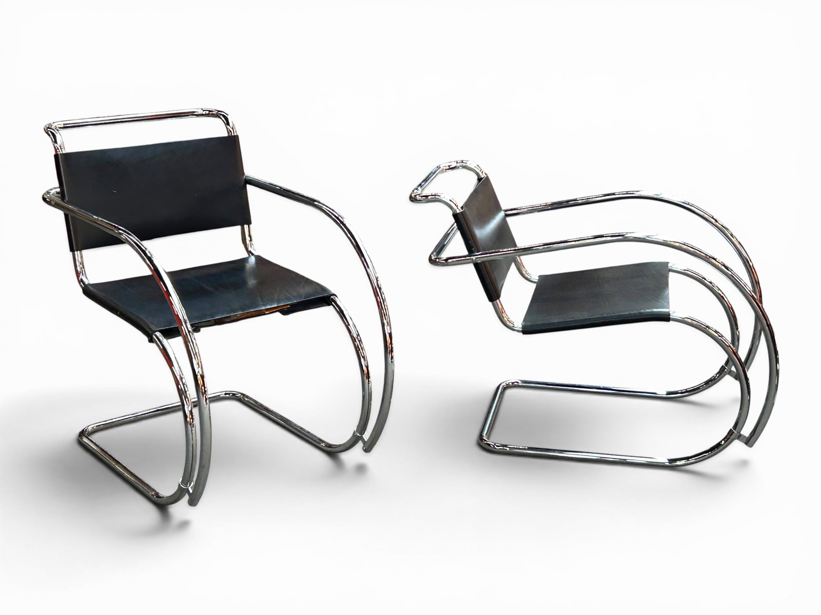 2 Mies Van De Rohe MR20 Cantilever Armchairs. (1 of 13)