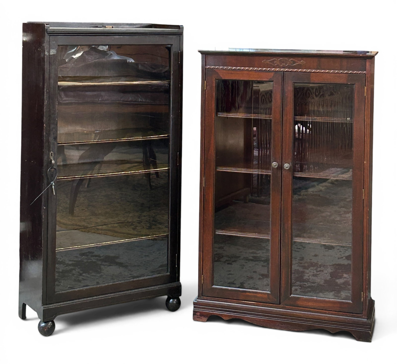 2 Vintage Bookshelves w/ Glass Doors. (1 of 18)