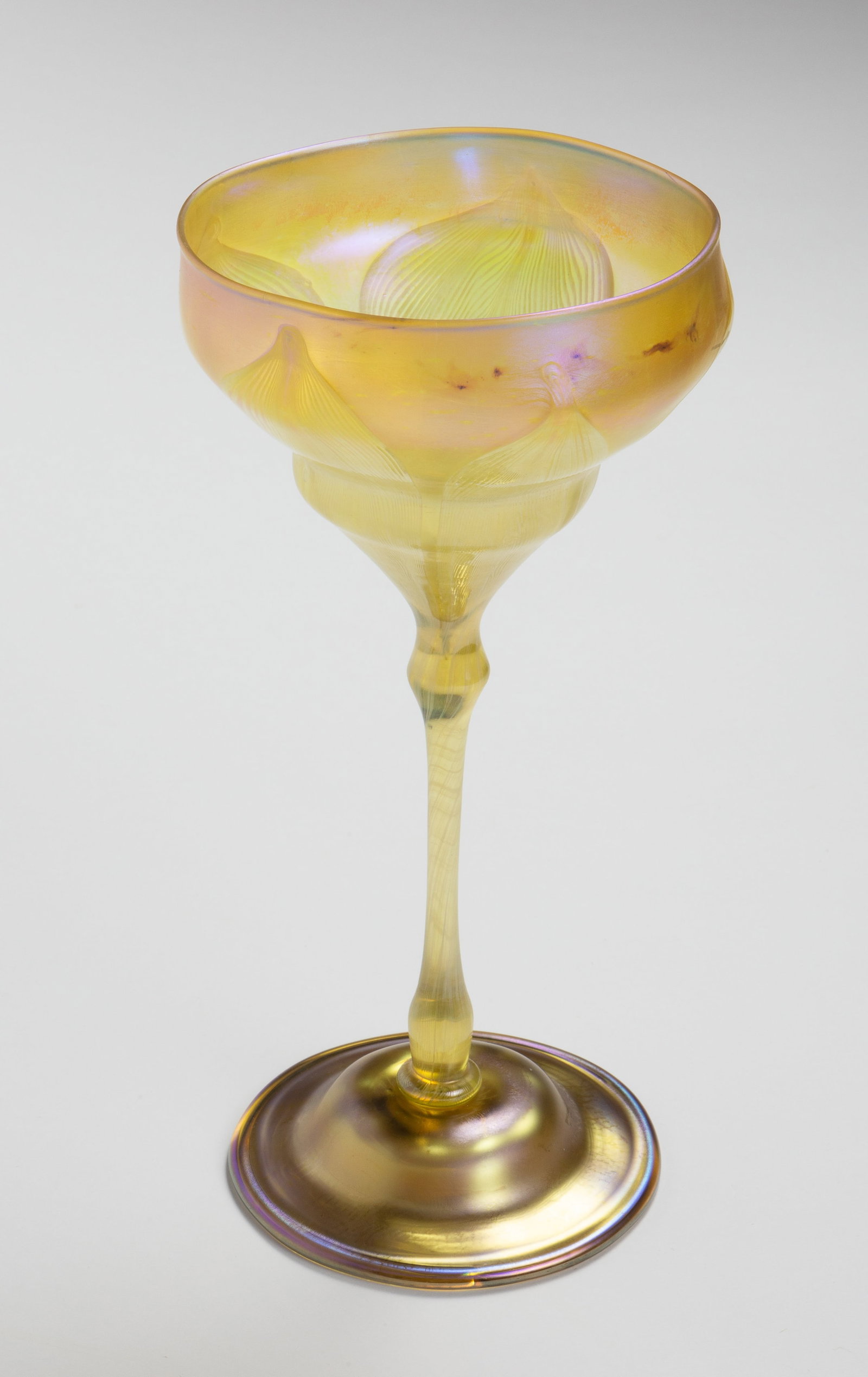 Tiffany Studios Pulled Feather Floriform Vase. - 2