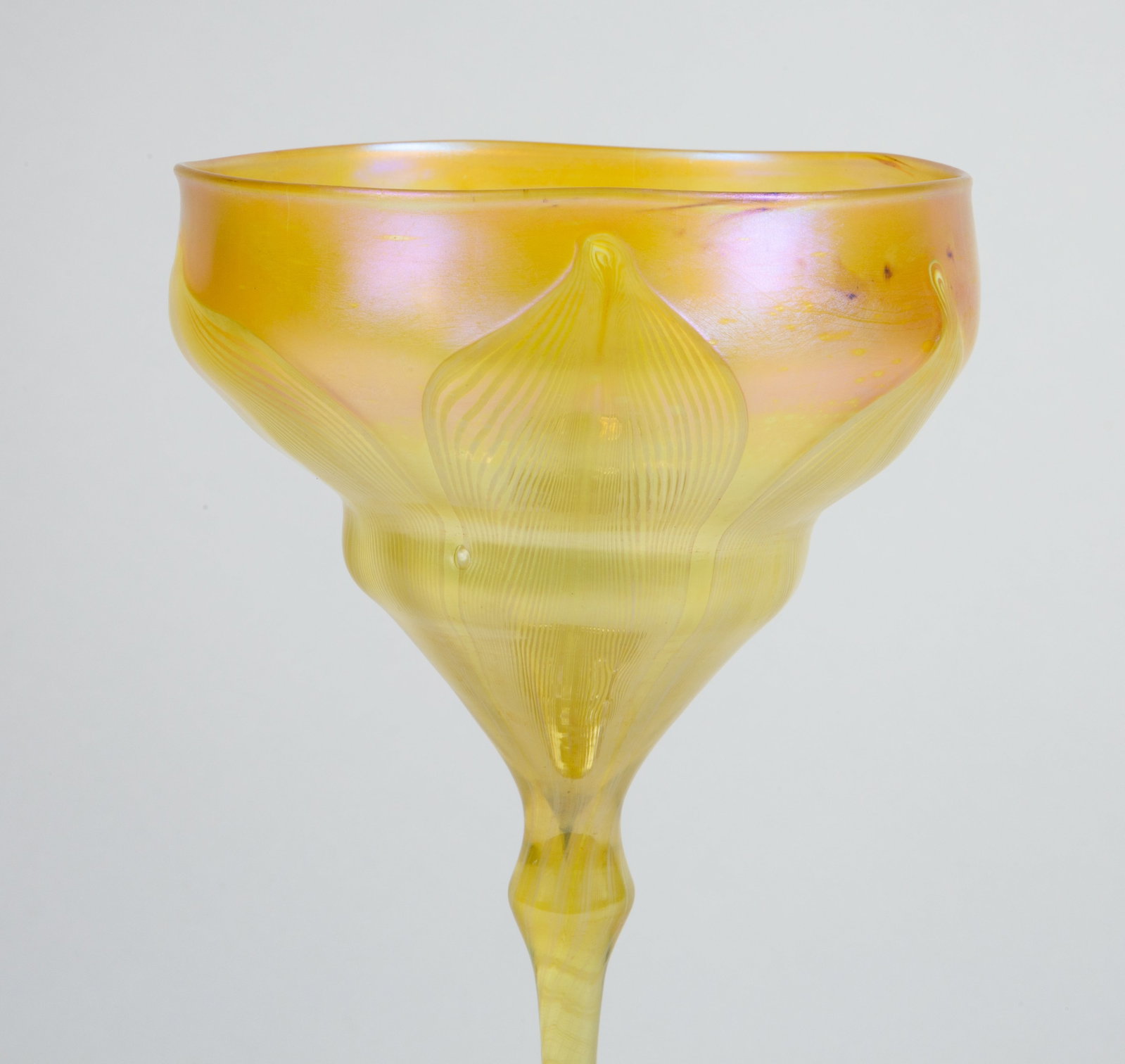 Tiffany Studios Pulled Feather Floriform Vase. - 4