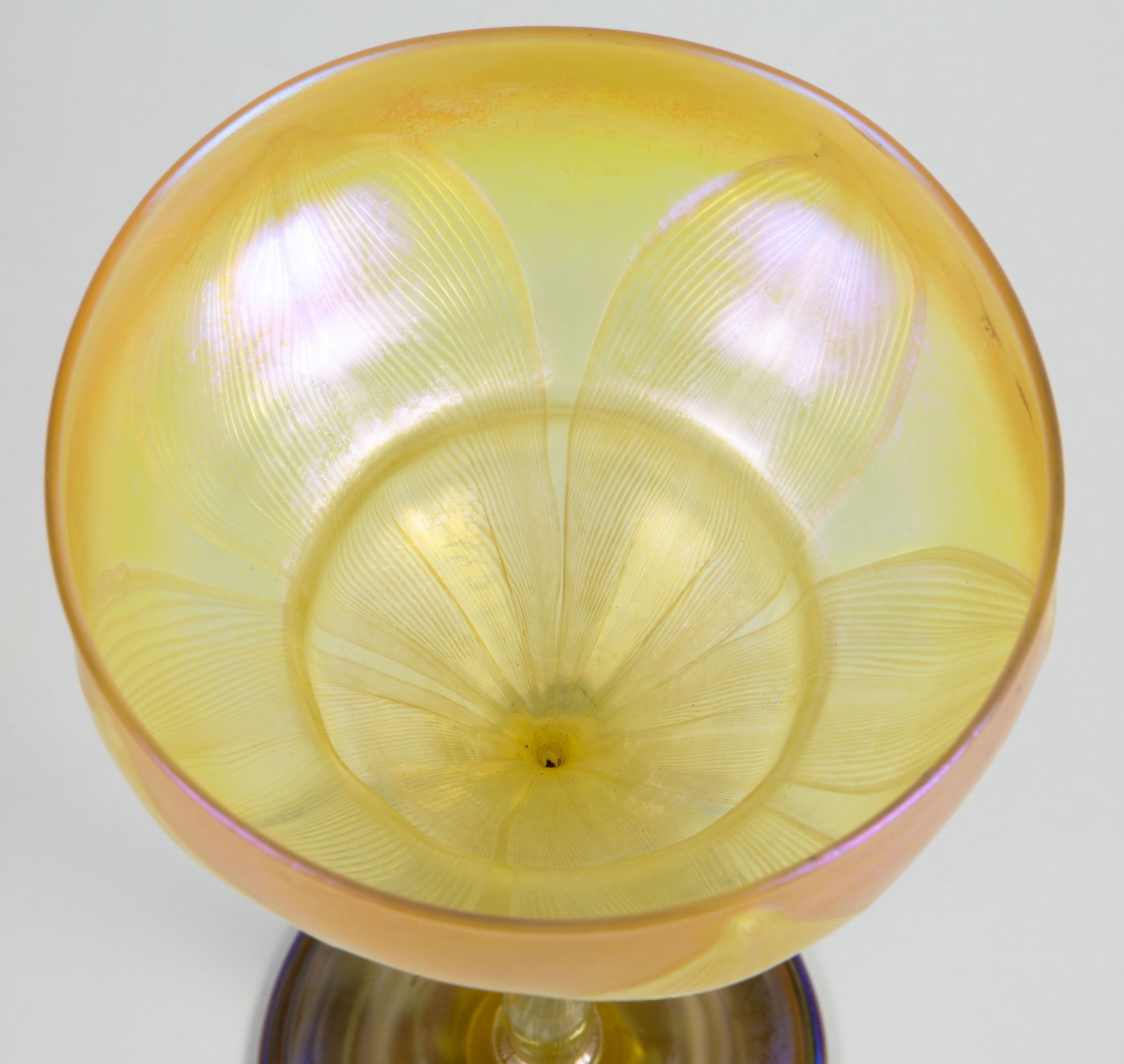 Tiffany Studios Pulled Feather Floriform Vase. - 6