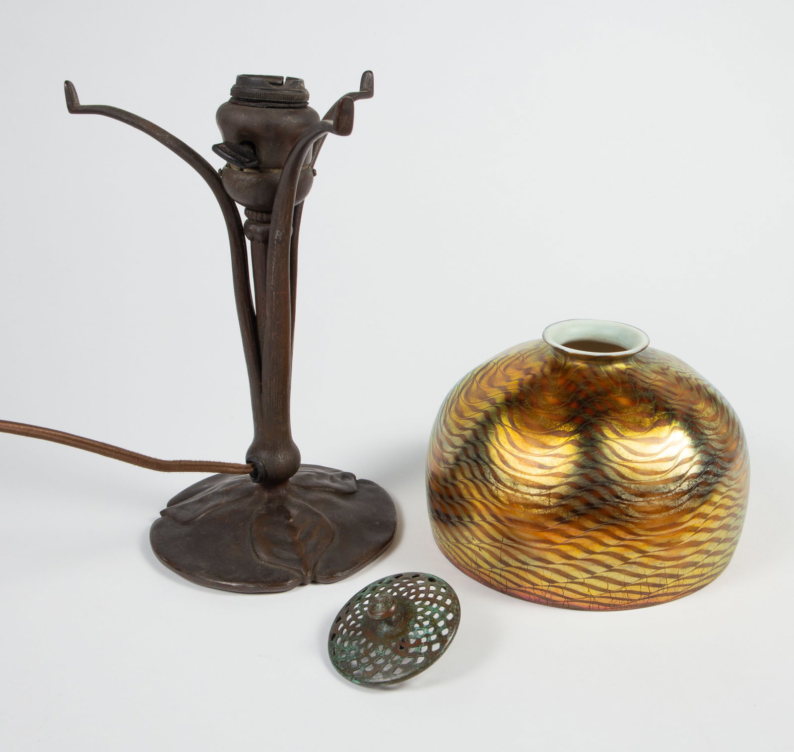 Tiffany Favrile Damascene Wave Bronze Lamp - As Is - 4