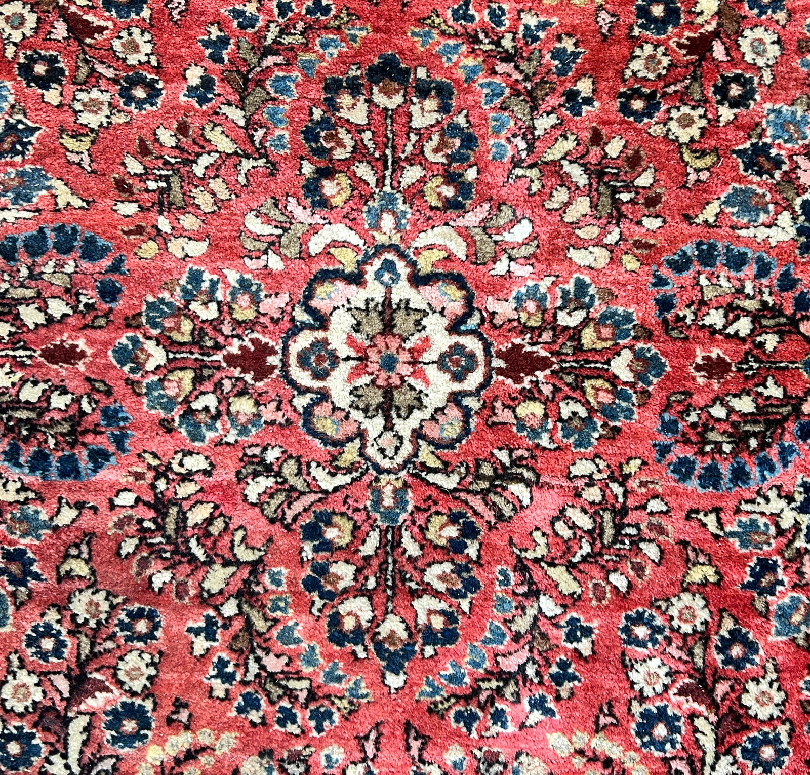 2' 6" x 6' 5" Sarouk Runner Rug. - 4
