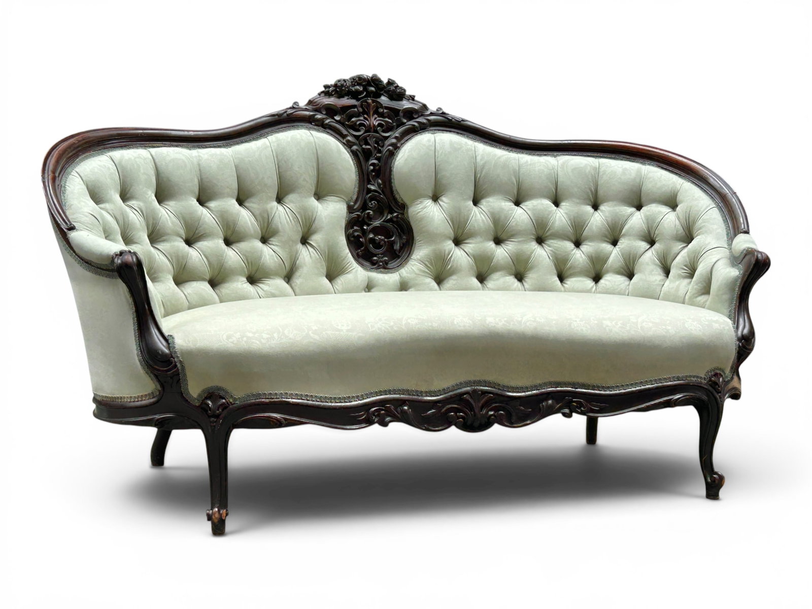 Antique Carved Victorian Settee. (1 of 20)