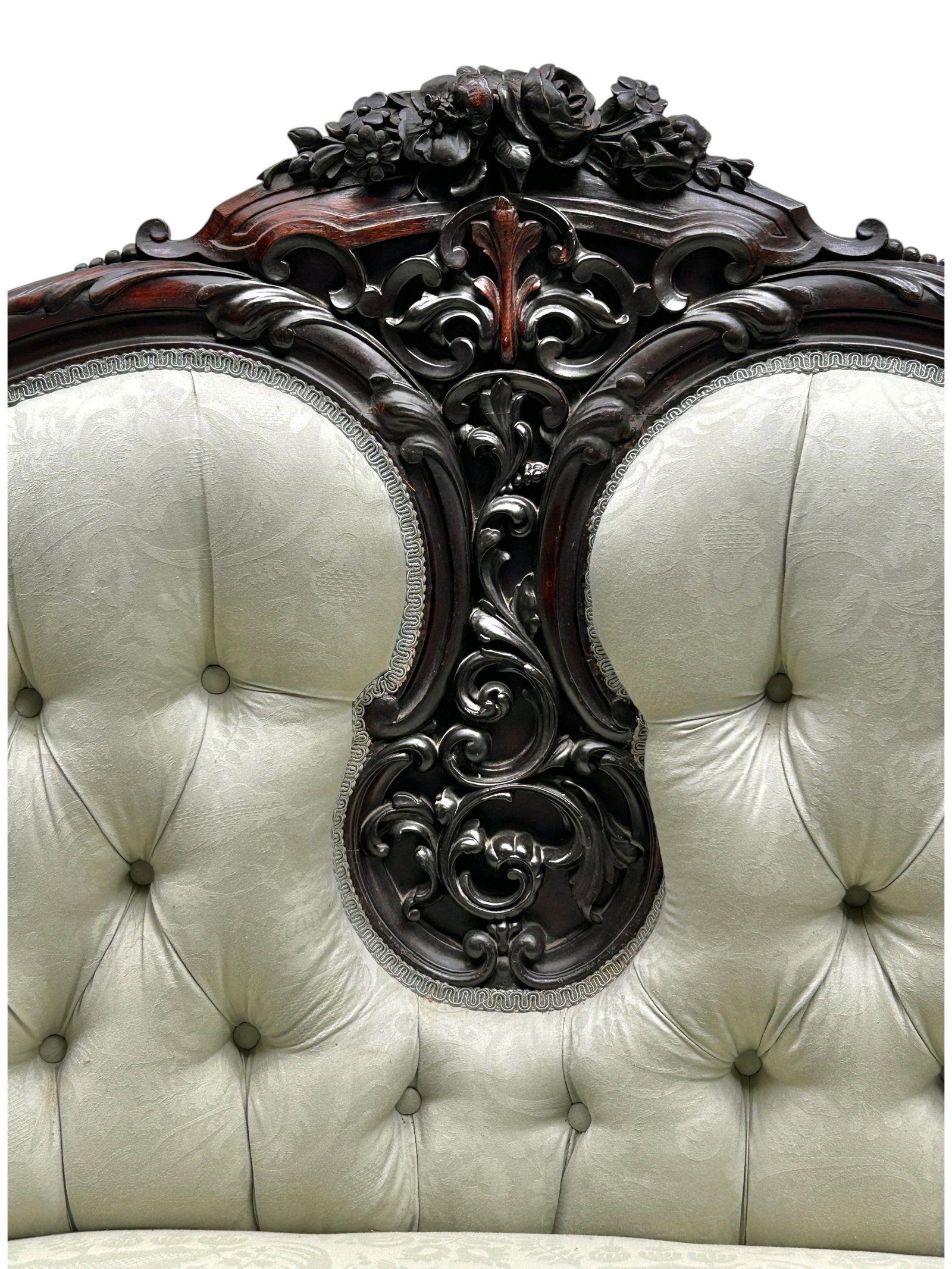 Antique Carved Victorian Settee. - 3