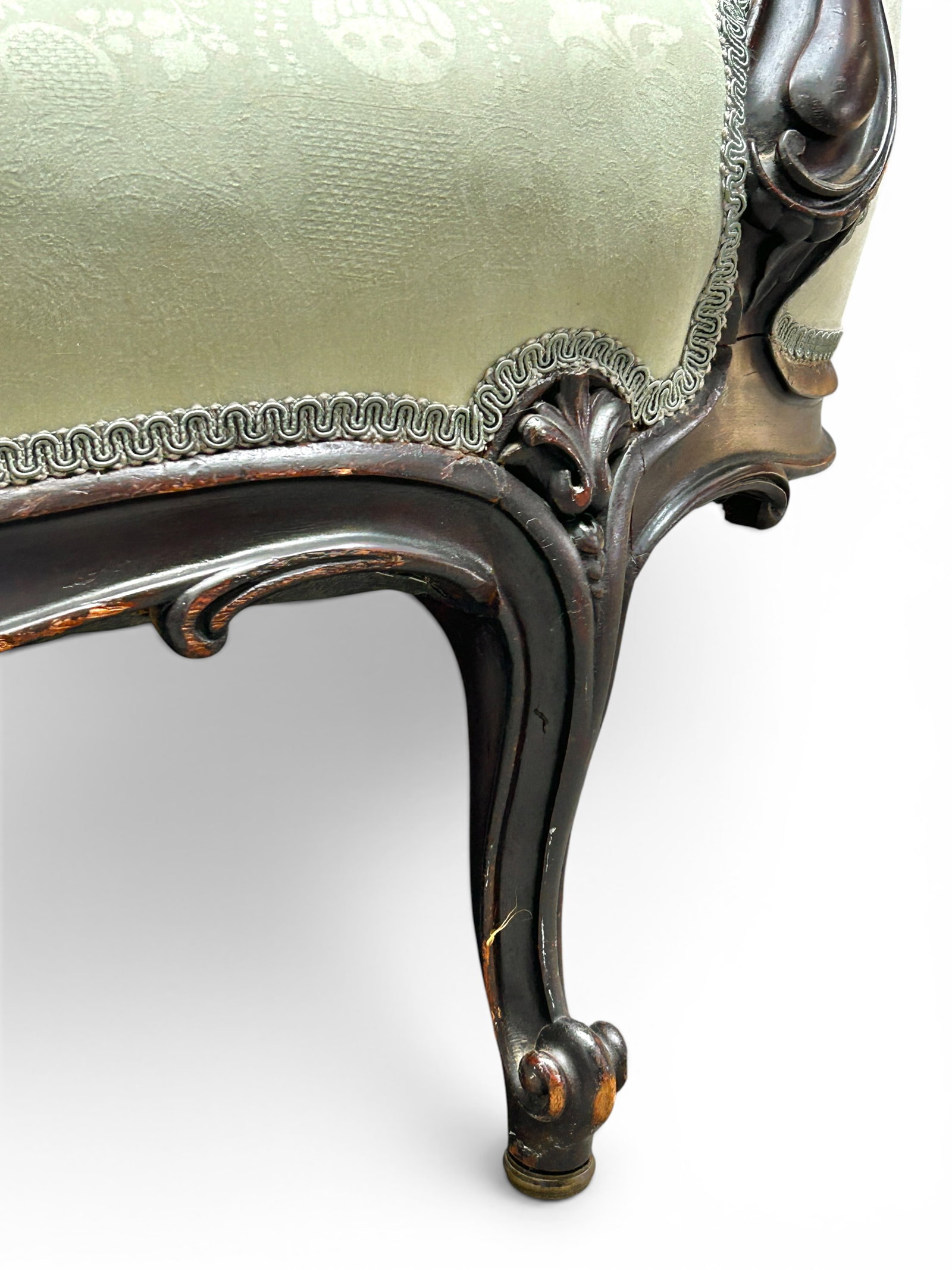 Antique Carved Victorian Settee. - 8