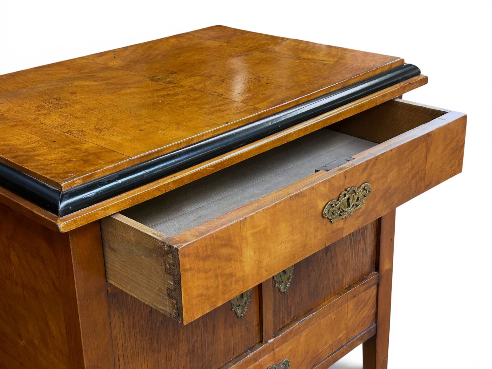 Antique Maple Chest. - 6