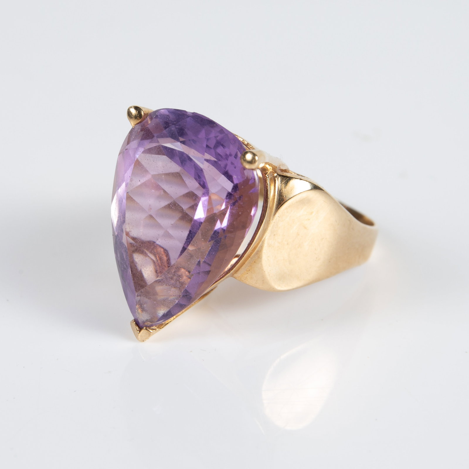 10K Yellow Gold Ring w/ Large Pear Amethyst, IWI (1 of 6)