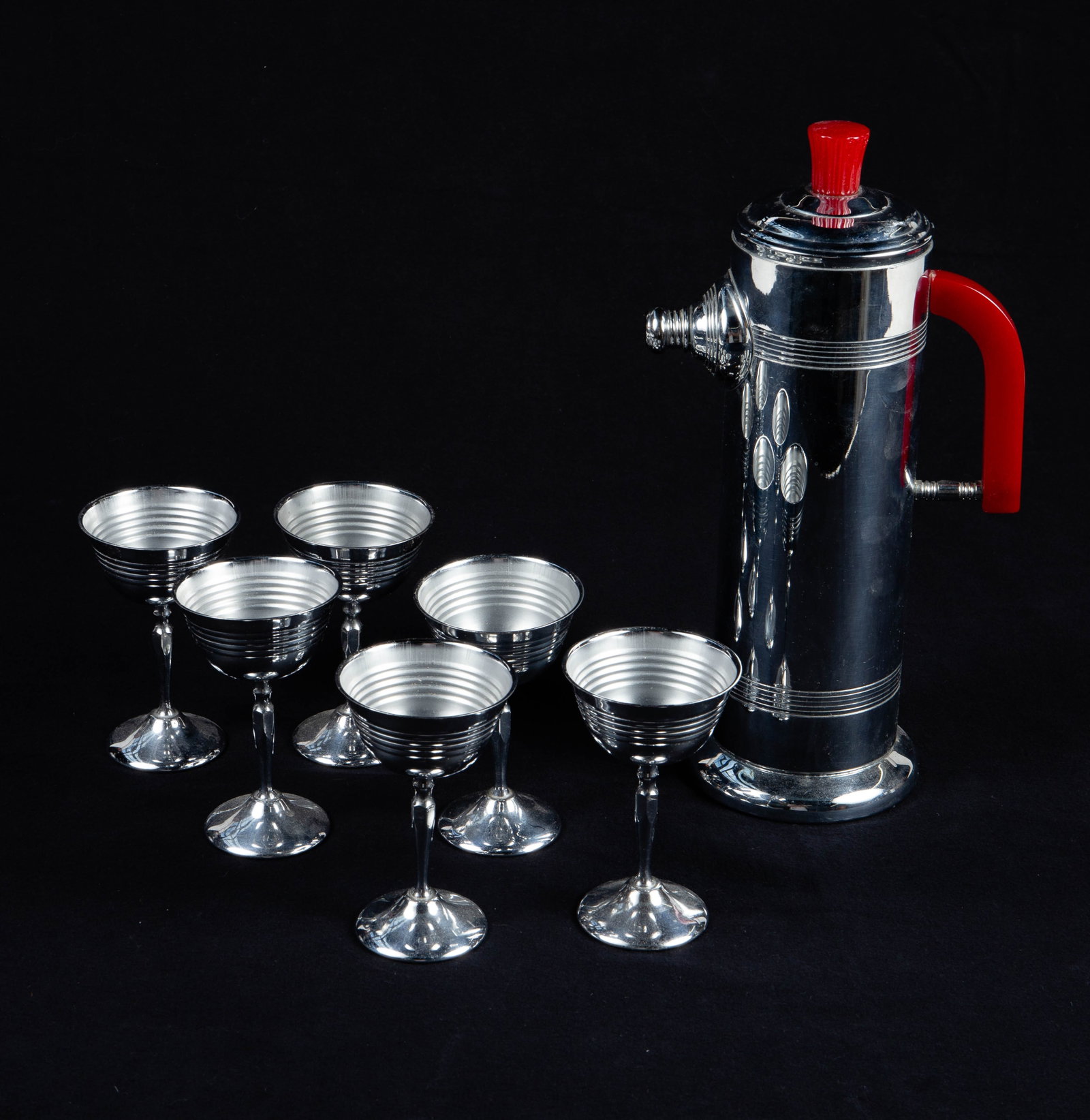 Art Deco Keystone Chrome Cocktail Shaker & 6 Cups (1 of 5)