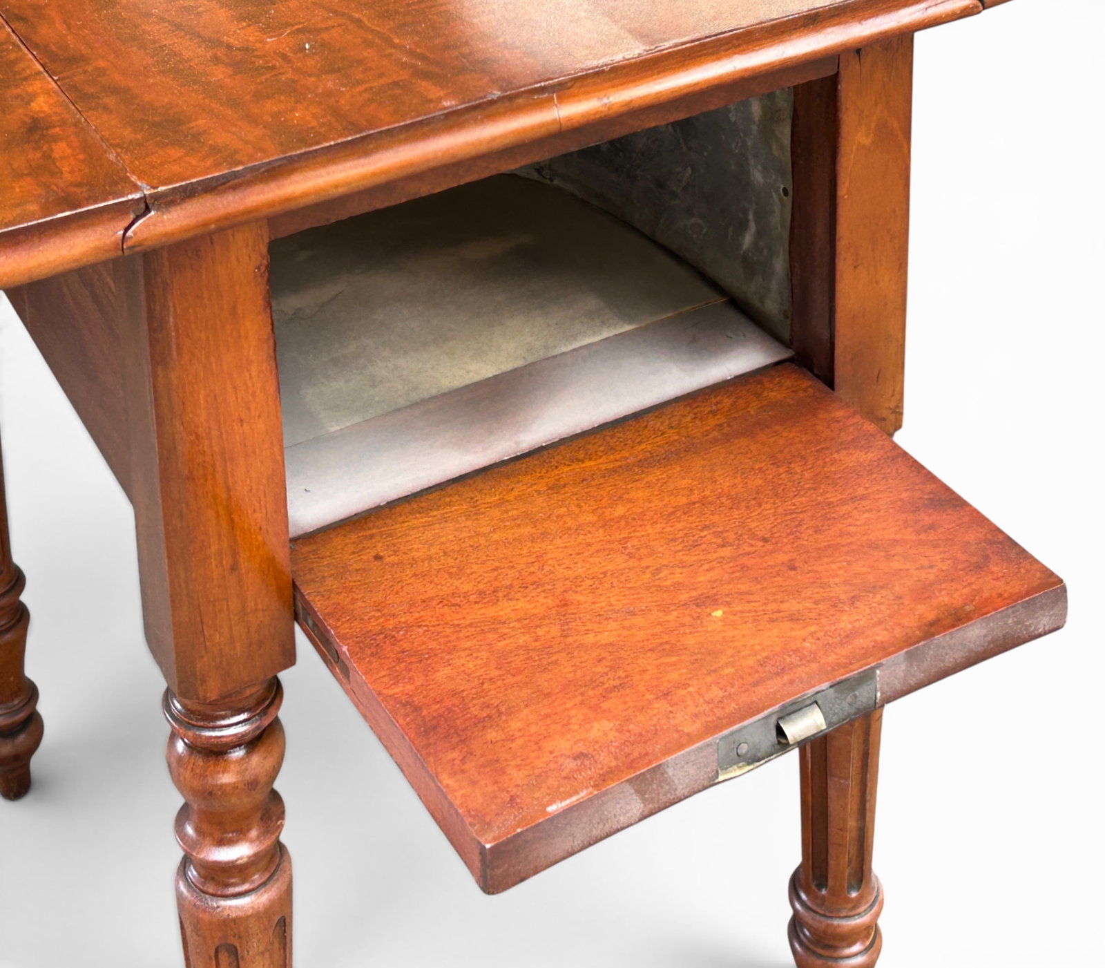 Antique Dropleaf Pembroke Side Table. - 13