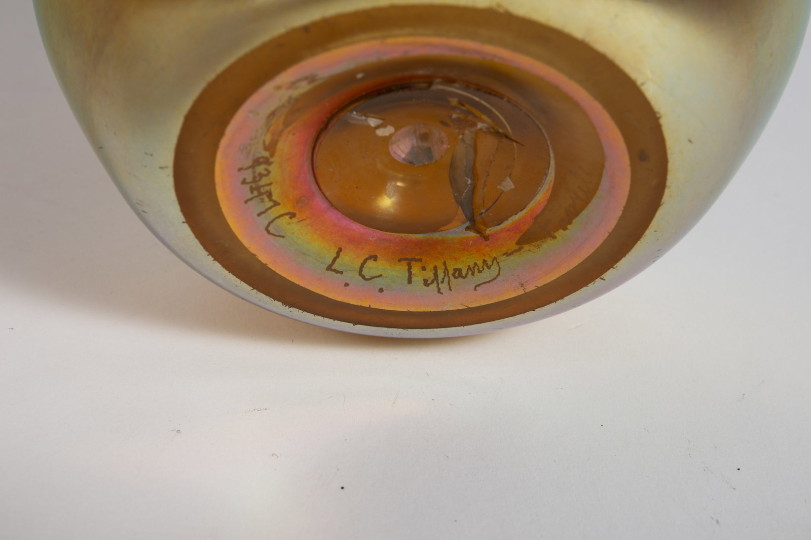 L.C.T. Tiffany Favrile Gooseneck Vase. - 7