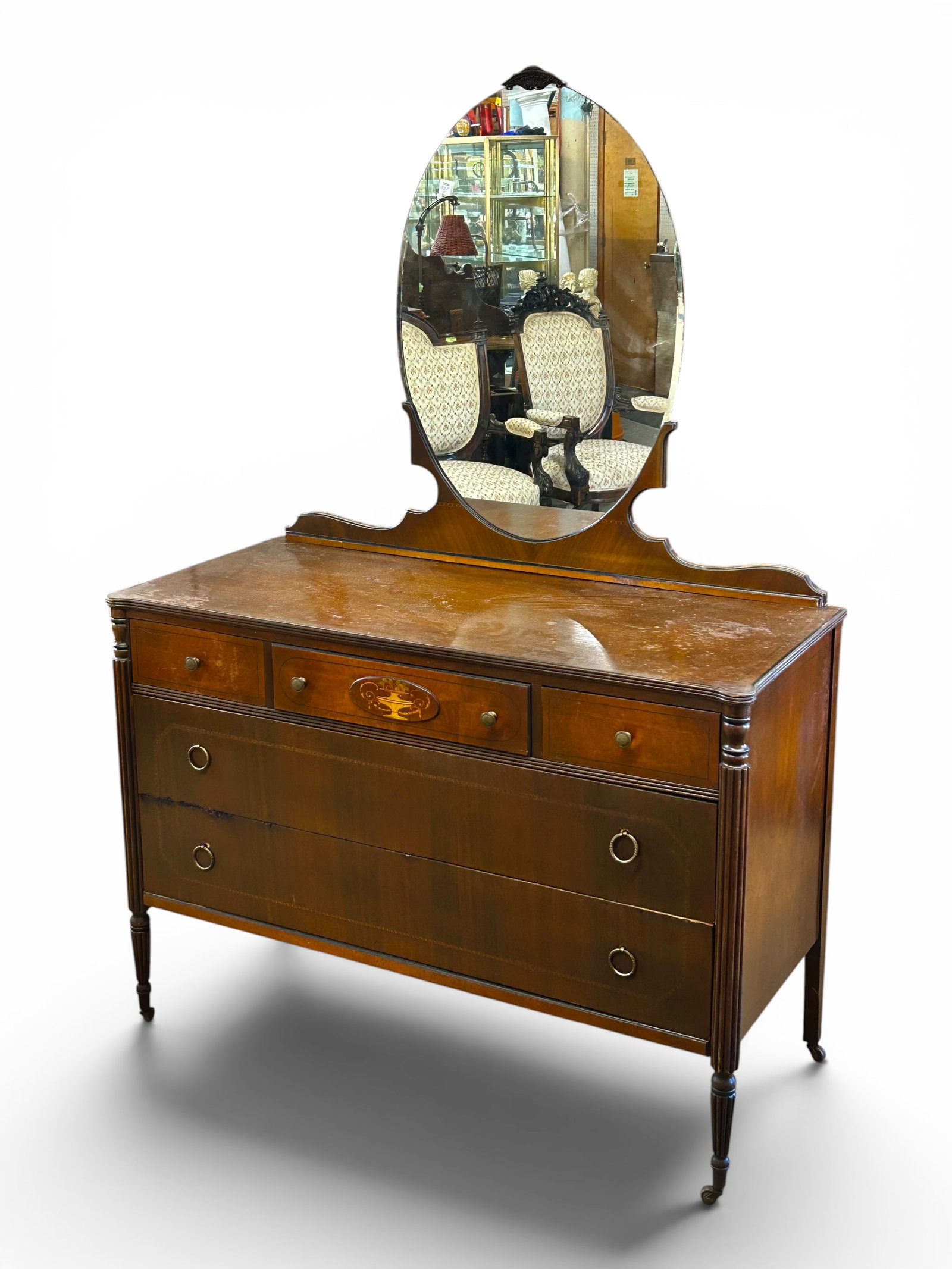 Antique Dresser with Oval Mirror. (1 of 11)