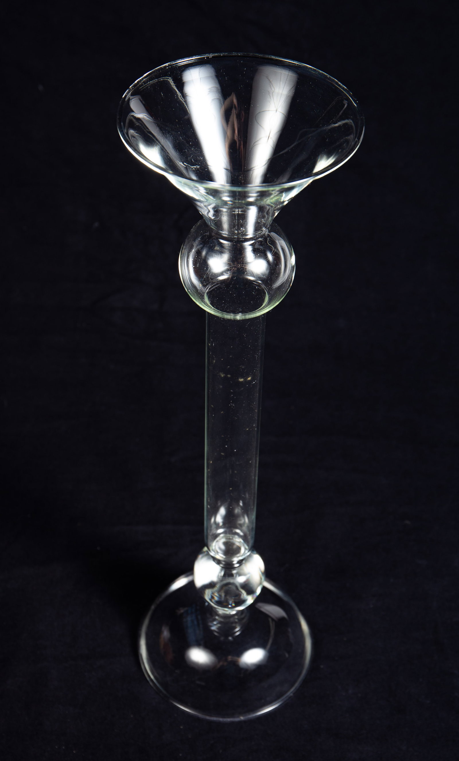 Matteo Thun for Barovier & Toso Glass Vase.: It is signed and numbered 37/2000. Also included is a certificate of authenticity from 1987. The vase looks to be in nice cosmetic condition, and measures 4 1/2" x 4 1/2" x 15 3/4". In-house shipping 