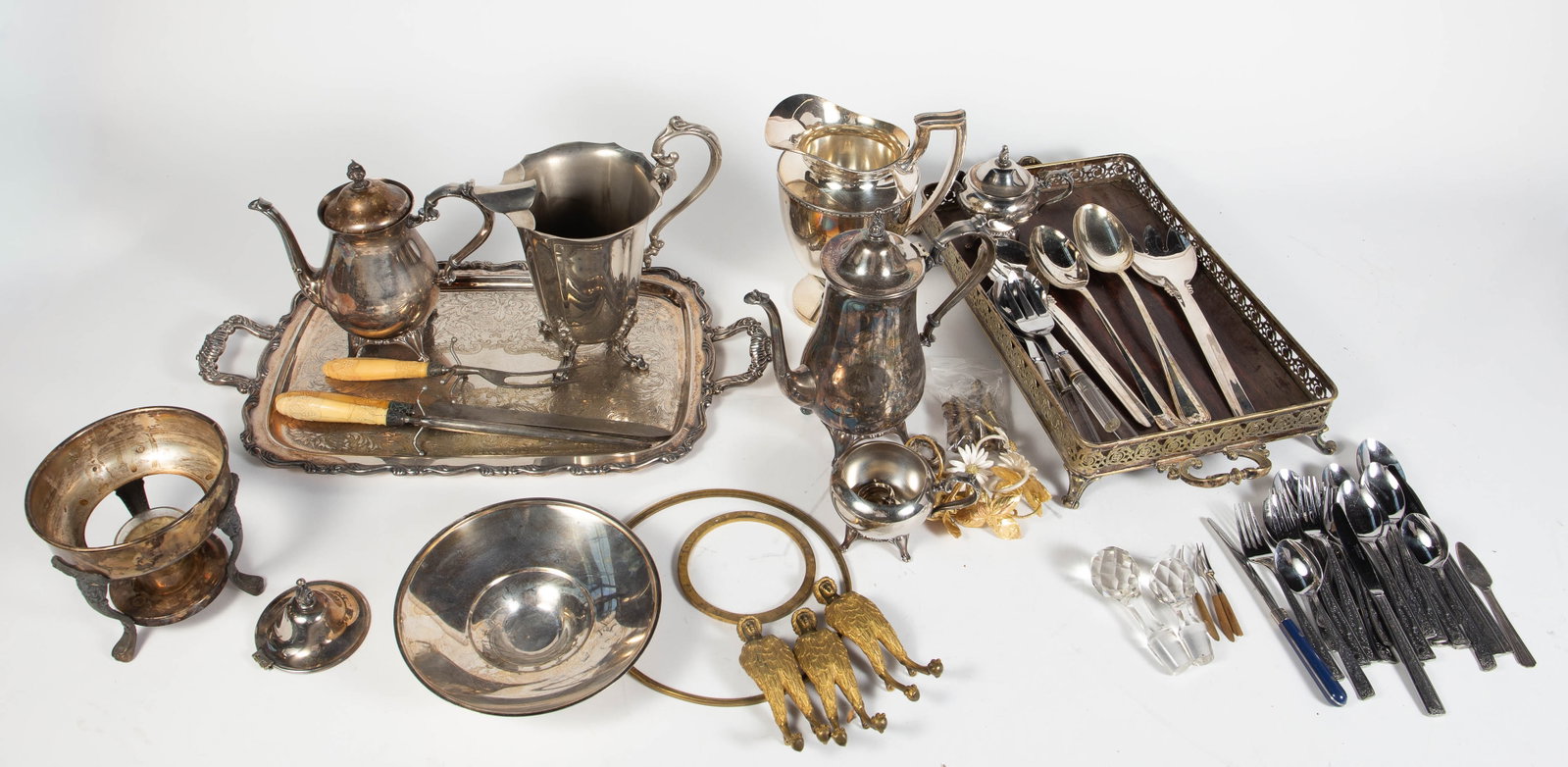 Lot: Mostly Silverplate Serving Items & Utensils. (1 of 8)