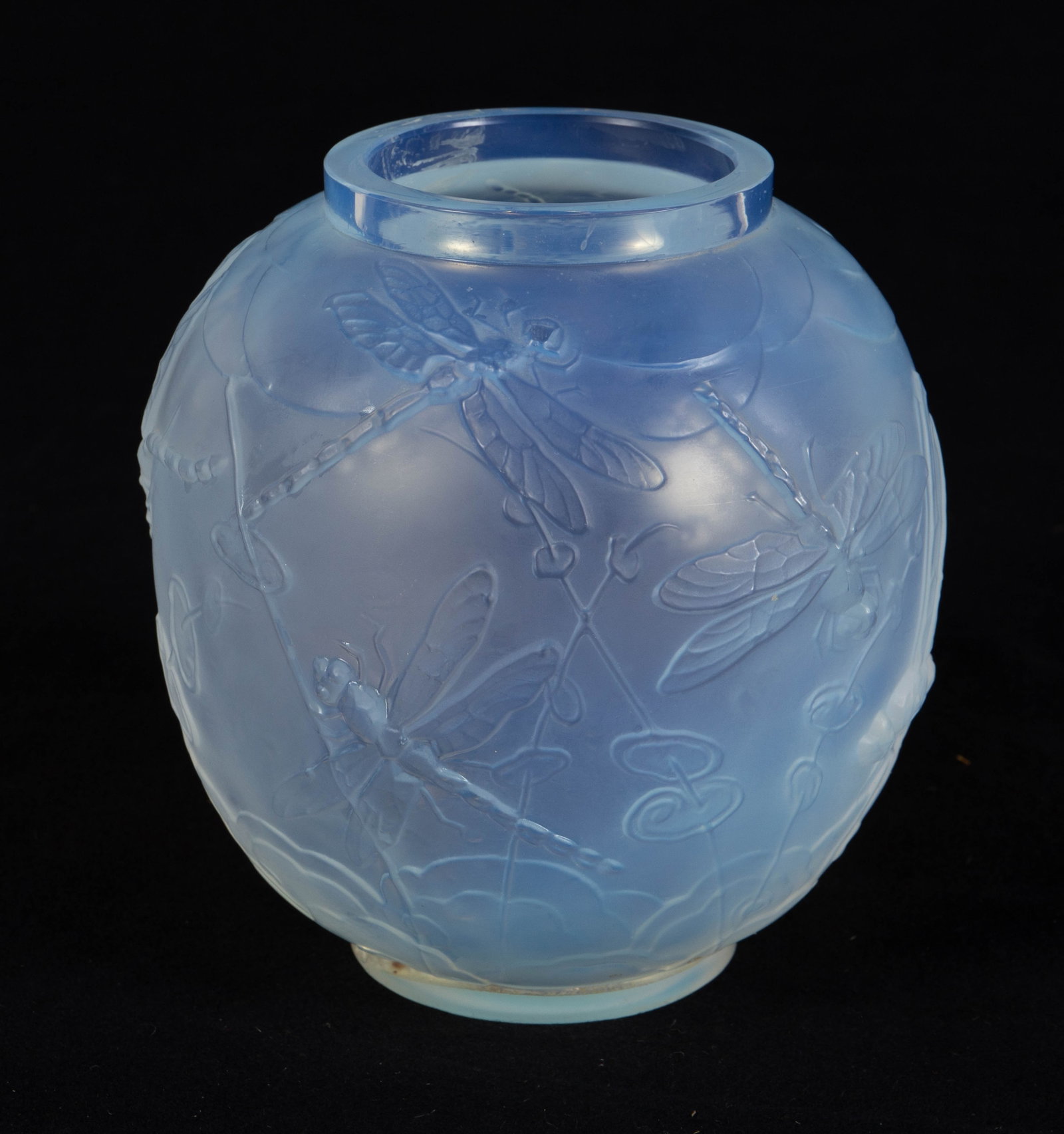 Sabino France Opalescent Dragonfly Vase.: This vase has a crack on the base, but otherwise looks to be in good condition. It measures 5 3/8" x 5 3/8" x 5 3/4". In-house shipping is available. Please see our website regarding in-house