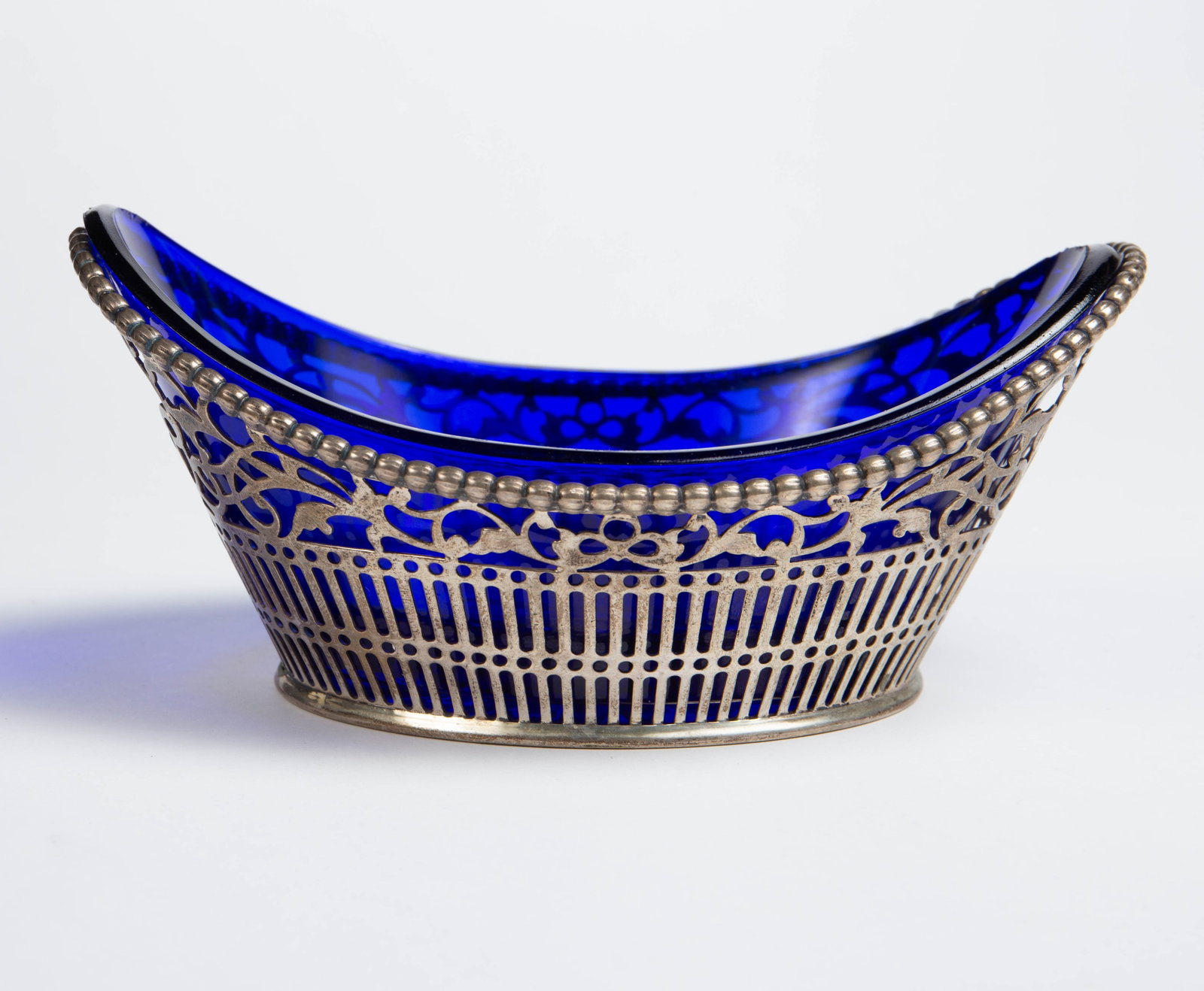 2 Silver Baskets w/ Cobalt Glass Inserts. - 5