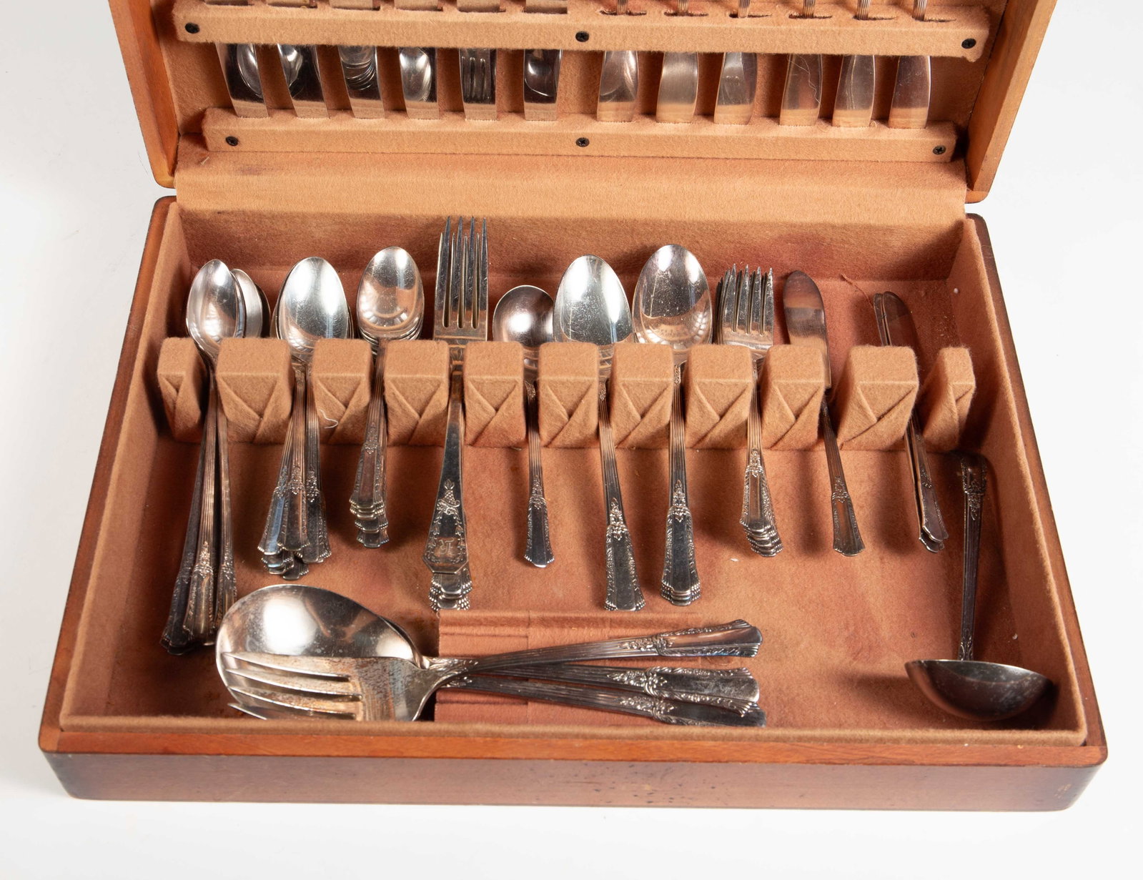 William Rogers "Treasure" Silverplated Flatware. - 2