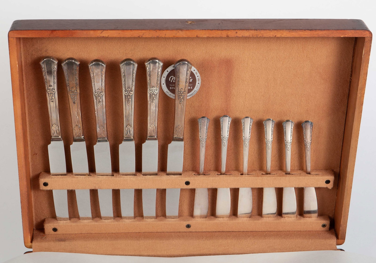 William Rogers "Treasure" Silverplated Flatware. - 6