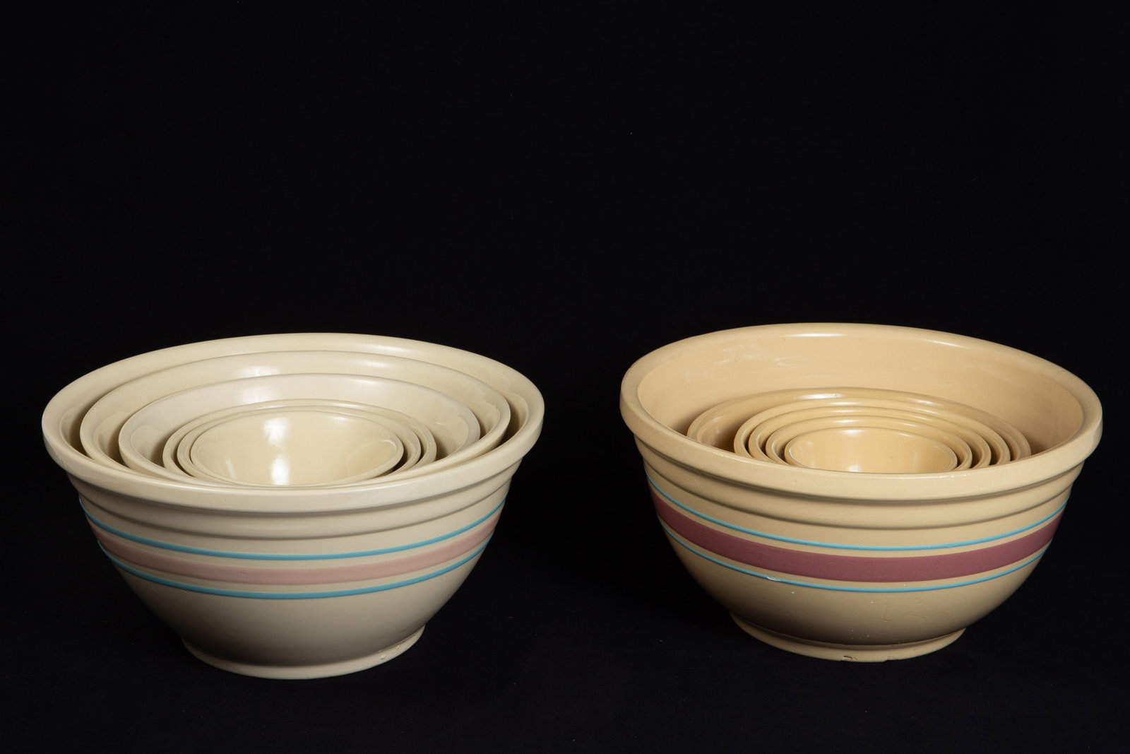 2 Sets of Watt Oven Ware Nesting Mixing Bowls. (1 of 11)