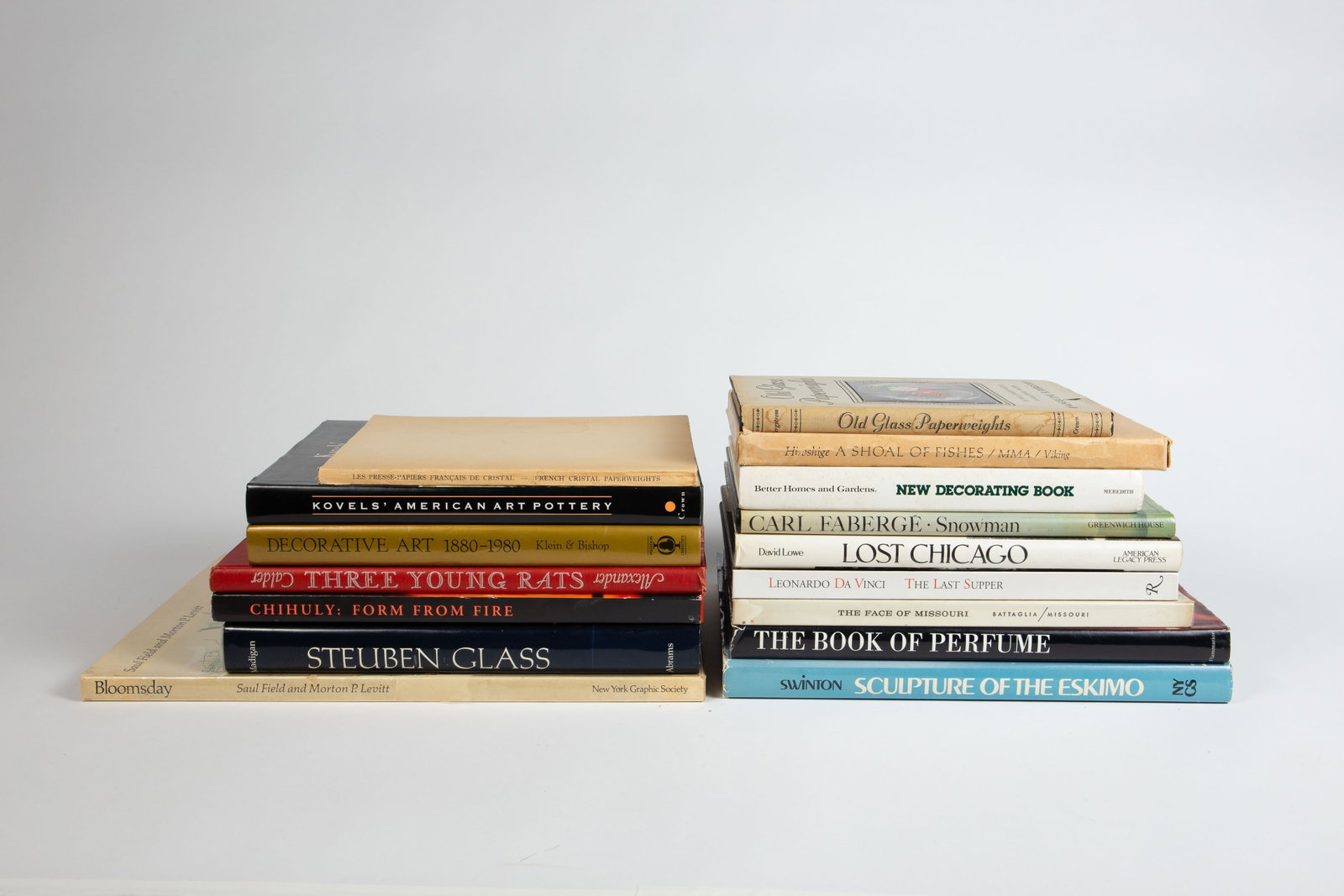 Lot of Art & Collecting Books, Mostly Hardcover. (1 of 11)
