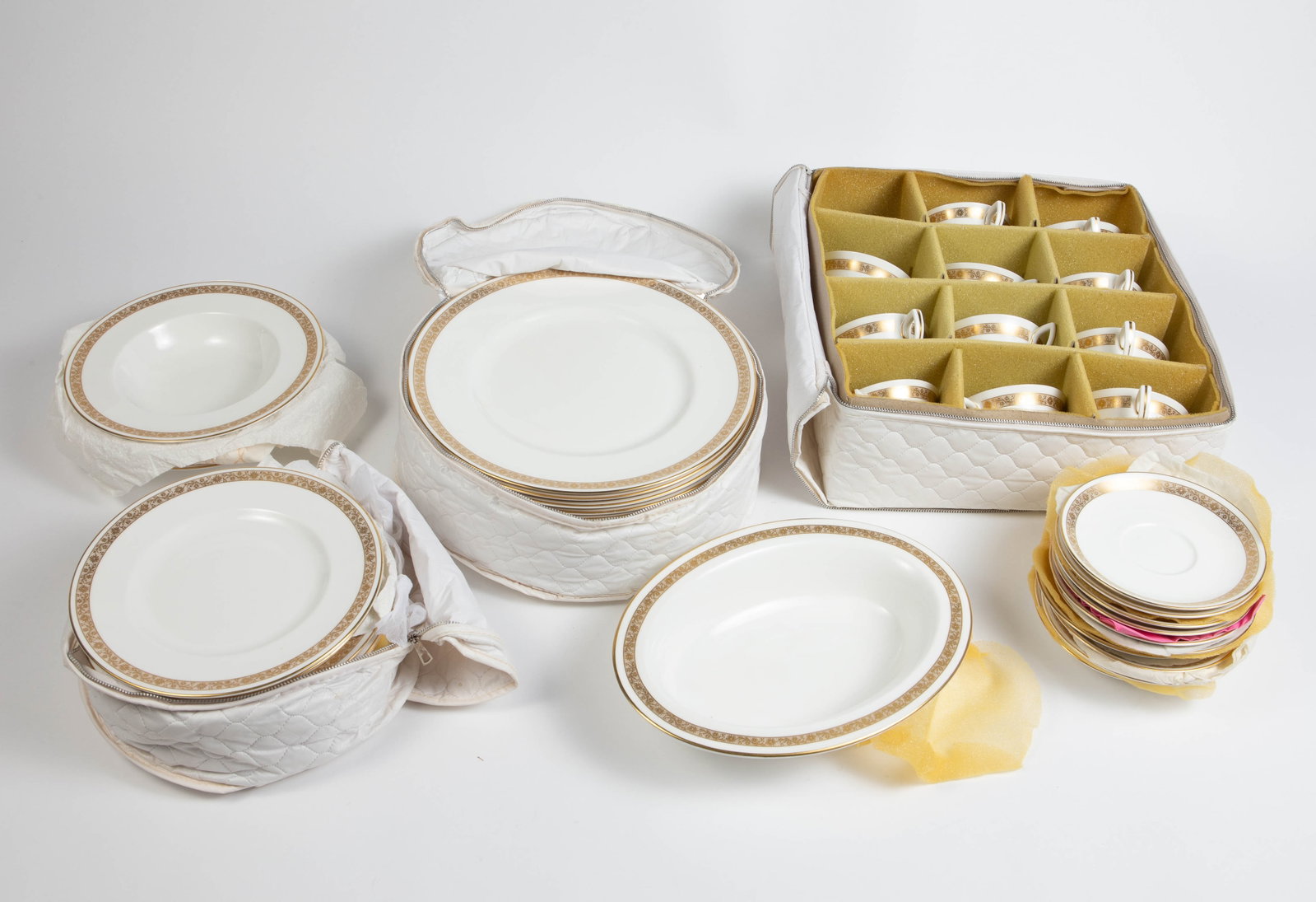 Royal Worcester "Golden Anniversary" China Set. (1 of 5)