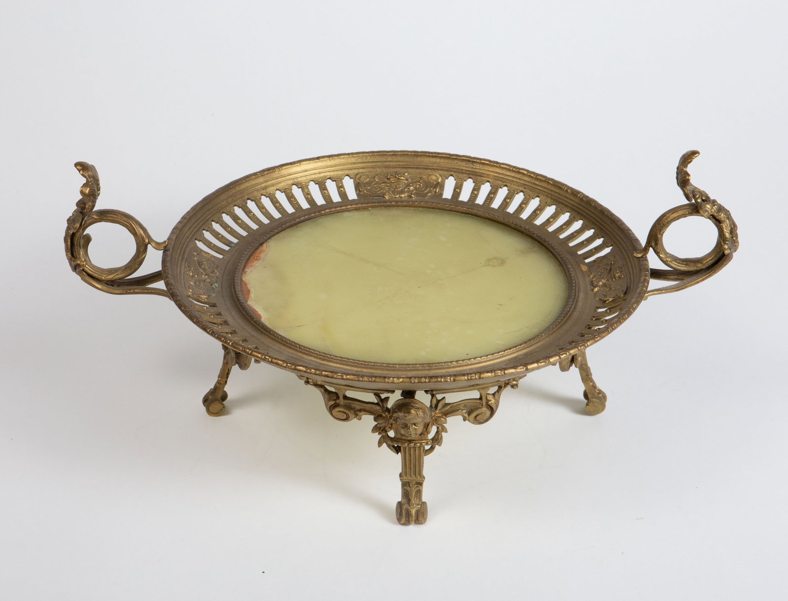 Bronze and Onyx Tazza w/ Cherub Faces. (1 of 5)