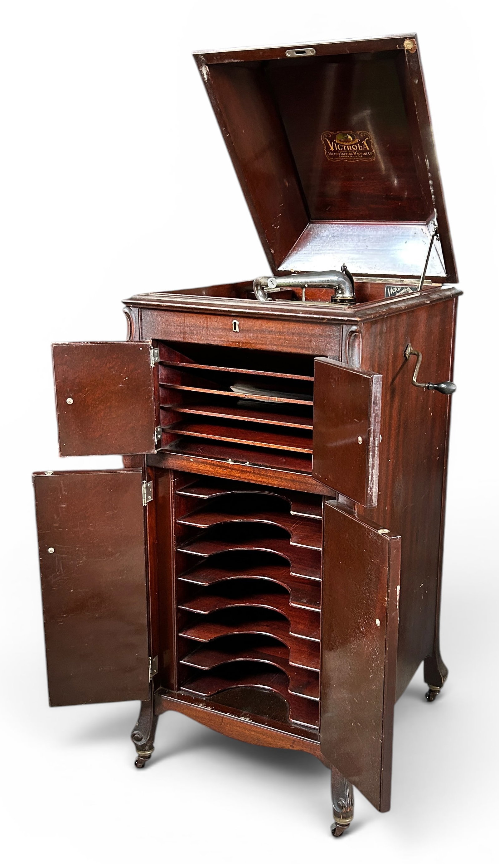 Victor Victrola VV-XI Phonograph. (1 of 2)