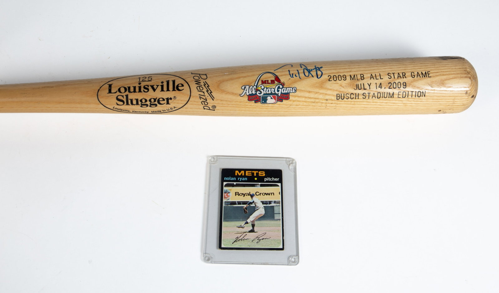 Lot: 1971 Nolan Ryan Card, Illegibly Signed Bat. (1 of 6)