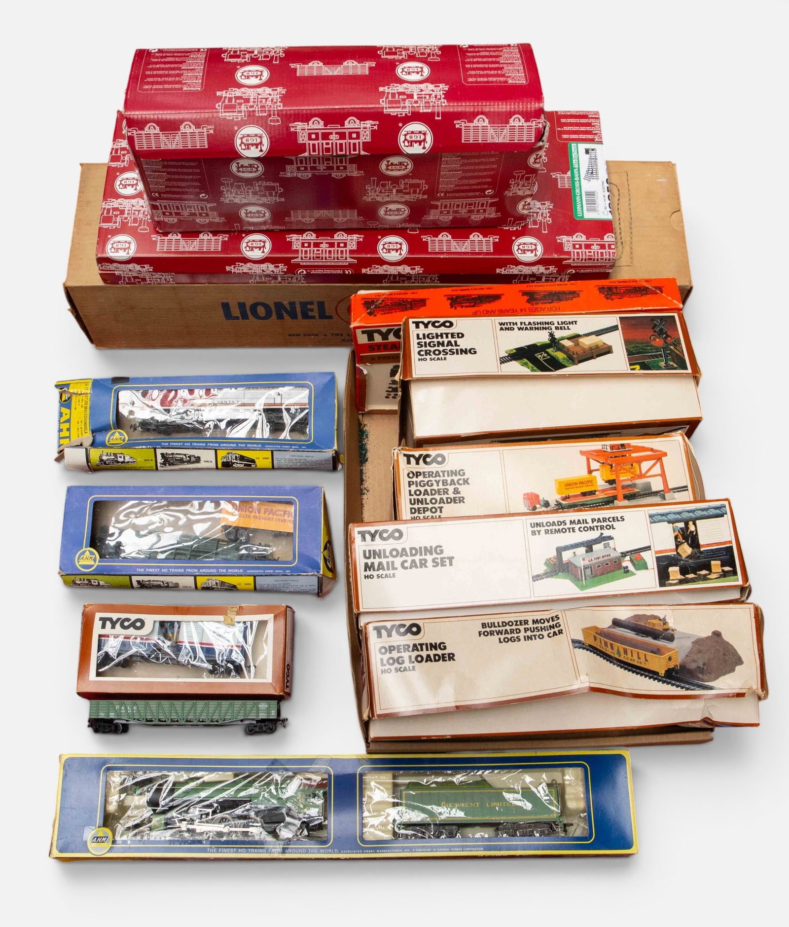 Lot: LGB, Tyco, Lionel, & AHM Trains, Accessories. (1 of 6)
