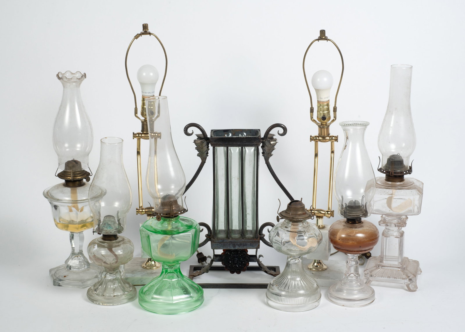 Lot of Vintage & Antique Lamps, inc. Uranium. (1 of 5)