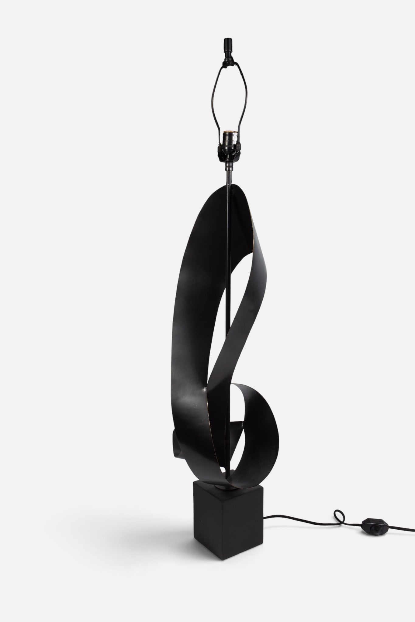 Restoration Hardware Laurel Style Ribbon Lamp.: It is done in the style of a Laurel ribbon lamp. There may have been a repair done at the top of the ribbon. The total dimensions of the lamp measure 11 1/2" x 10 7/8" x 47 3/8". Third-party shipping 