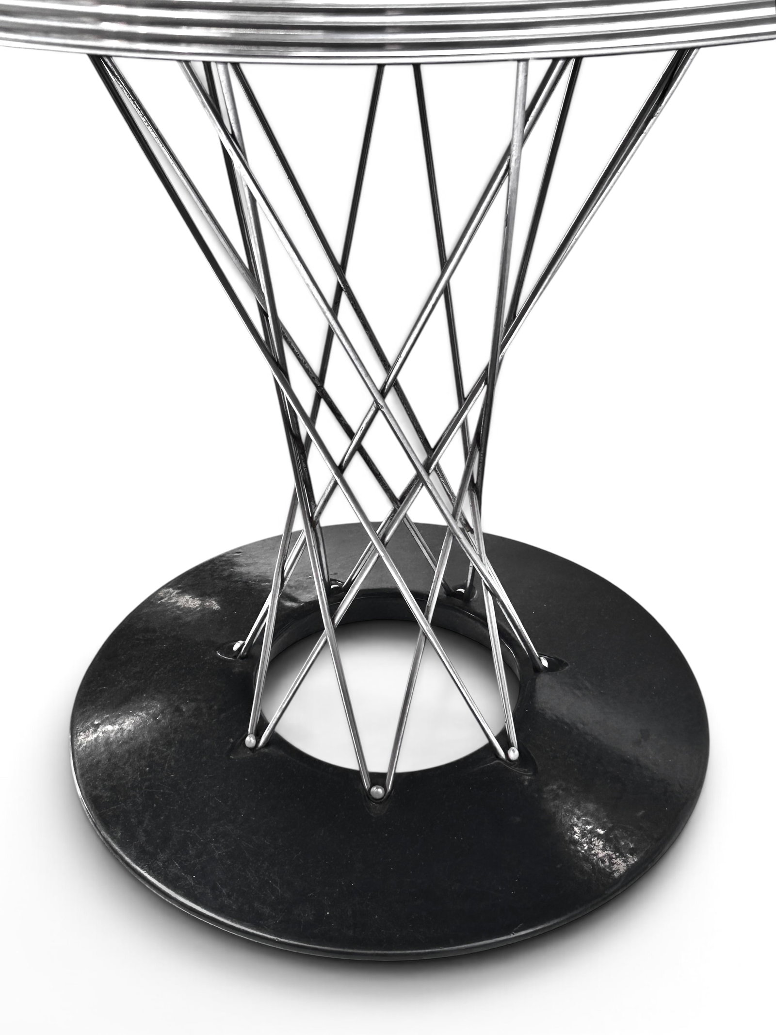 Noguchi Cyclone Round Dining Table. - 17