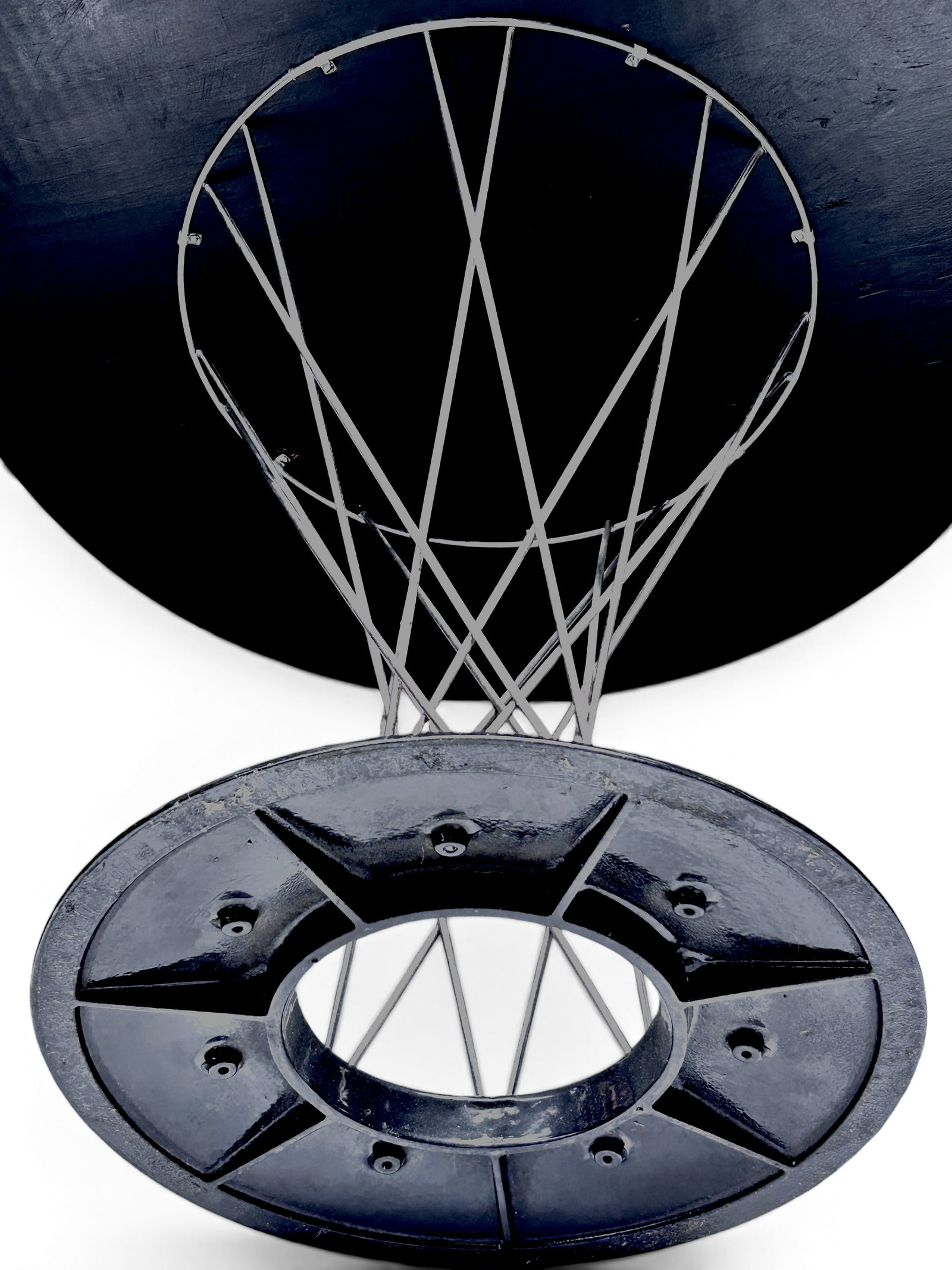 Noguchi Cyclone Round Dining Table. - 19