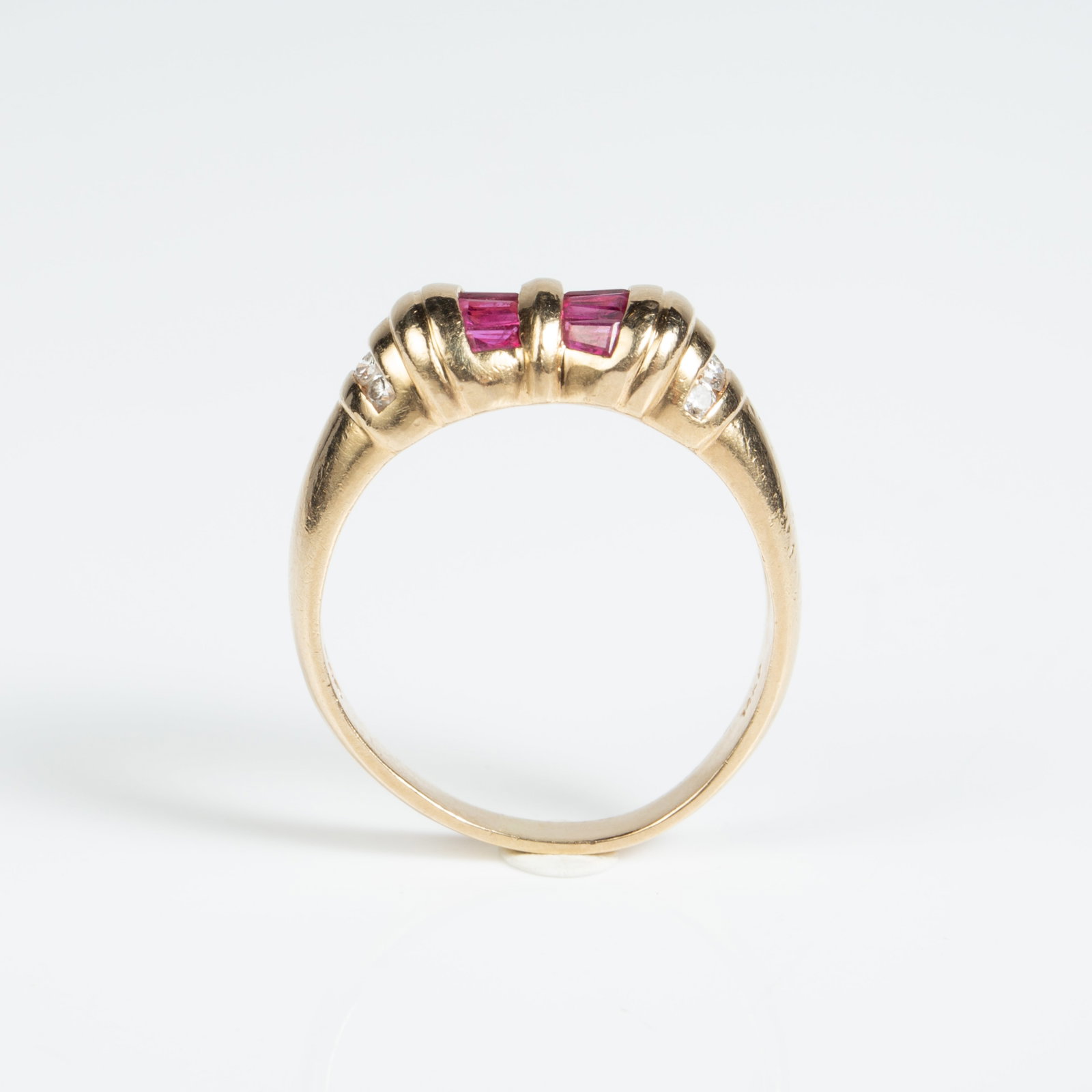 14K Yellow Gold, Ruby & Diamond Ring. - 6