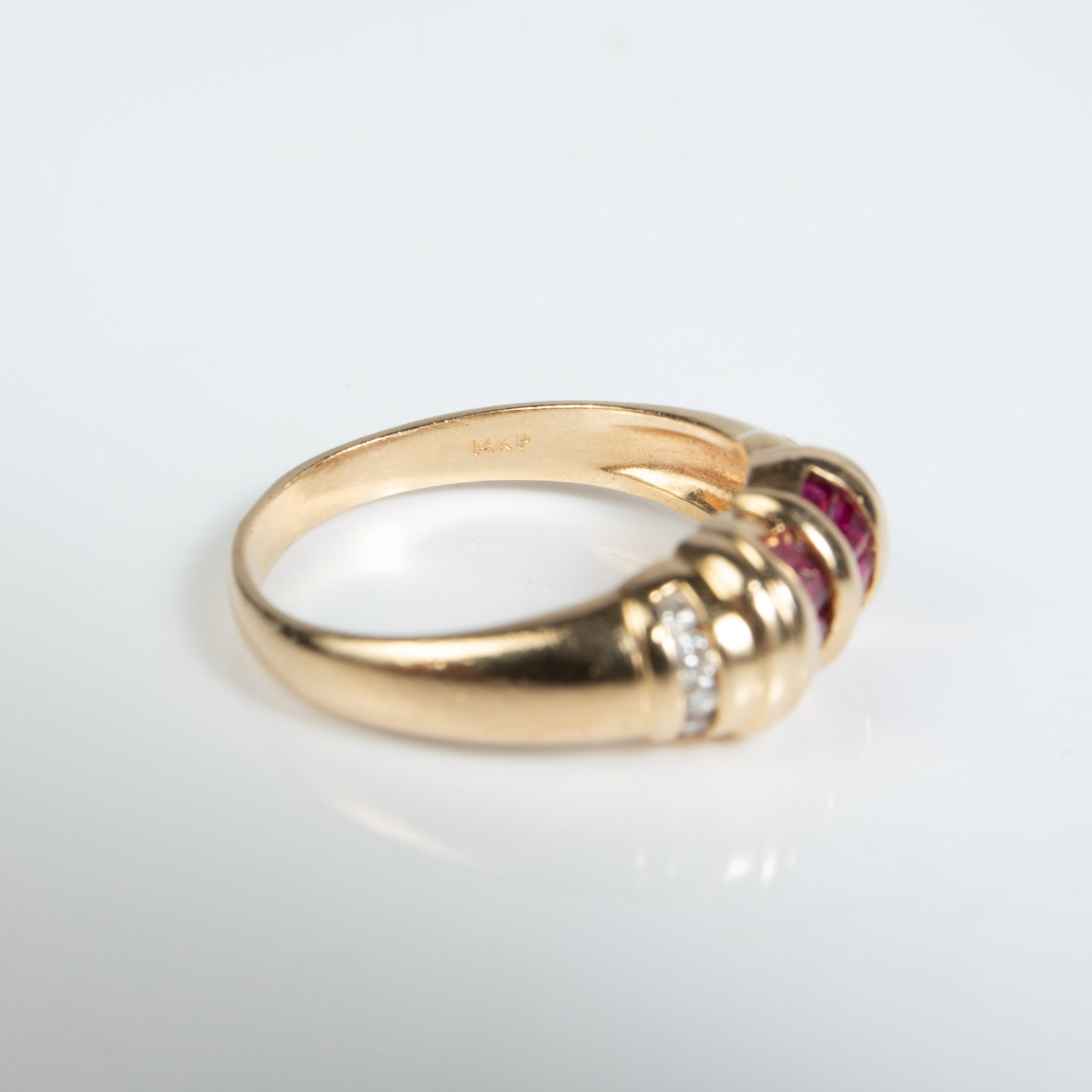 14K Yellow Gold, Ruby & Diamond Ring. - 7